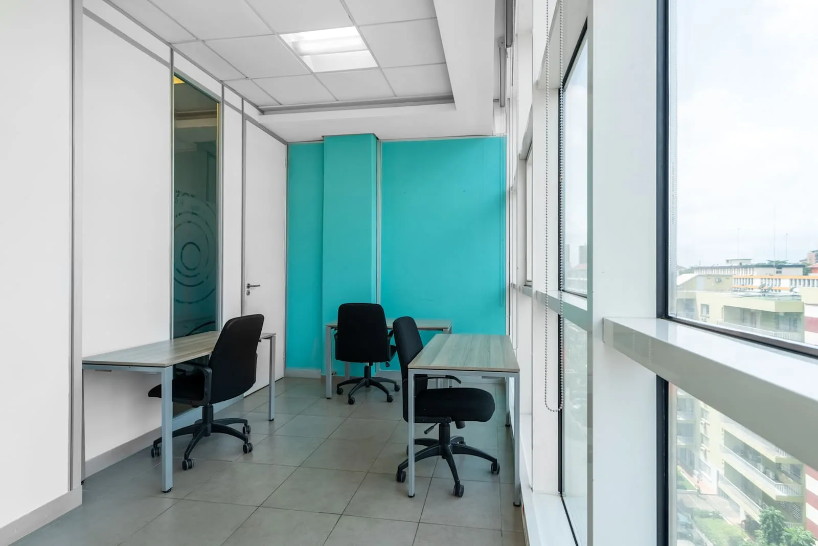 Regus ABIDJAN, XL Plateau, Bureau privatif 3 postes, Abidjan