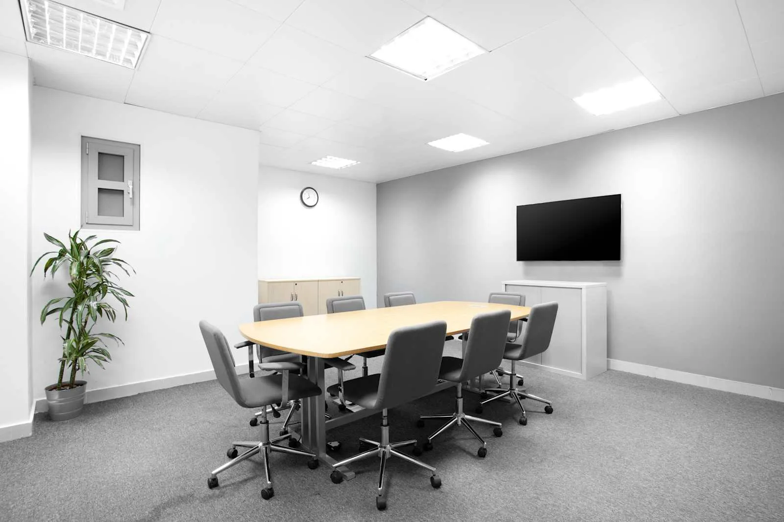 Regus ABU DHABI, Al Bateen C6, Meeting room for 8 people, Abu Dhabi
