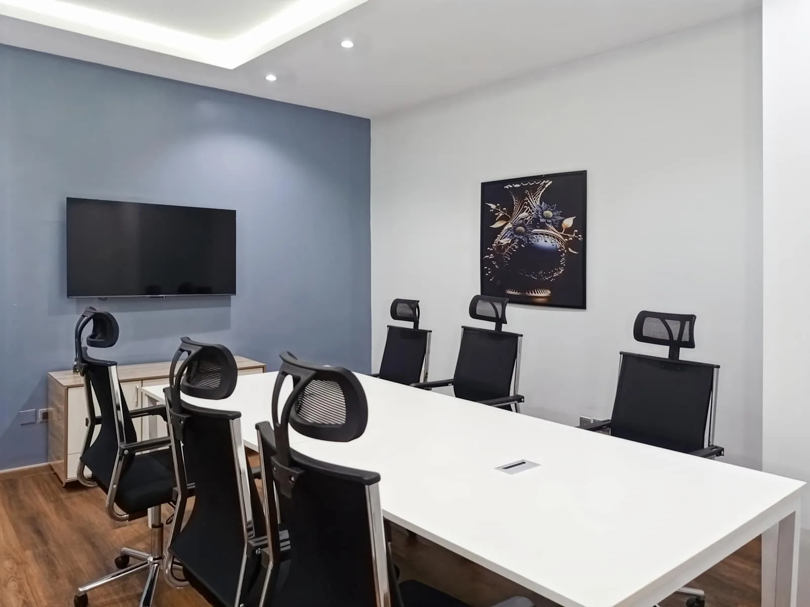 Regus Abuja, Chelsea CBD, Meeting room for 6 people, Abuja
