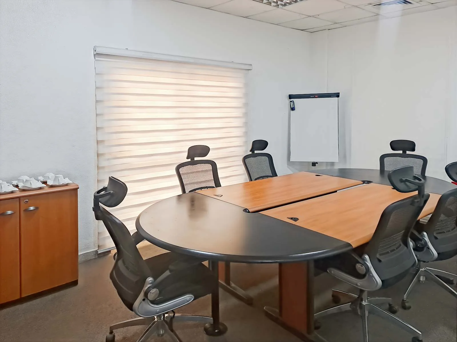 Regus ABUJA, City Centre, Meeting room for 7 people, Abuja