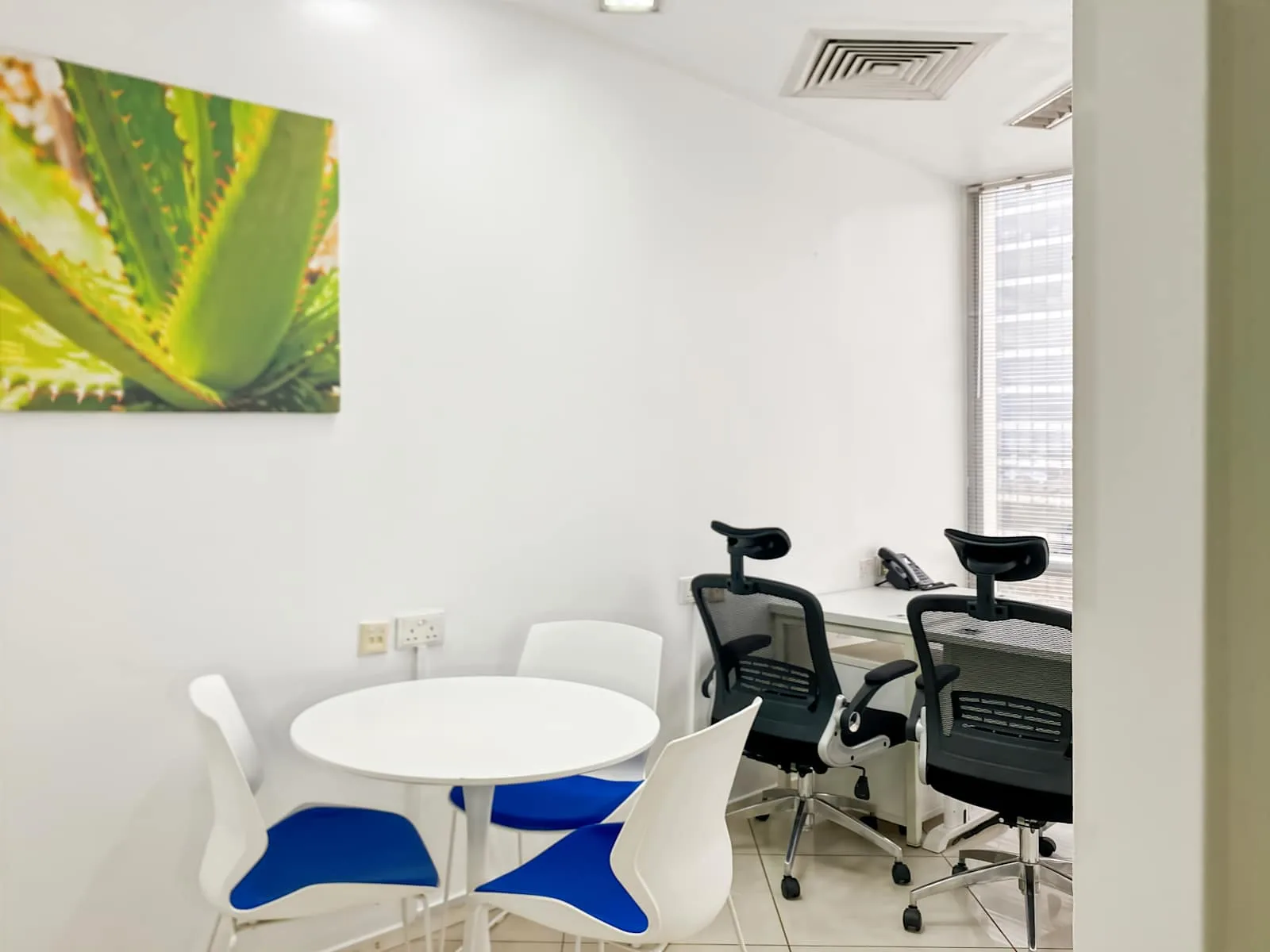 Regus ABUJA, Constitution Avenue, Private office, 2 desks, Abuja