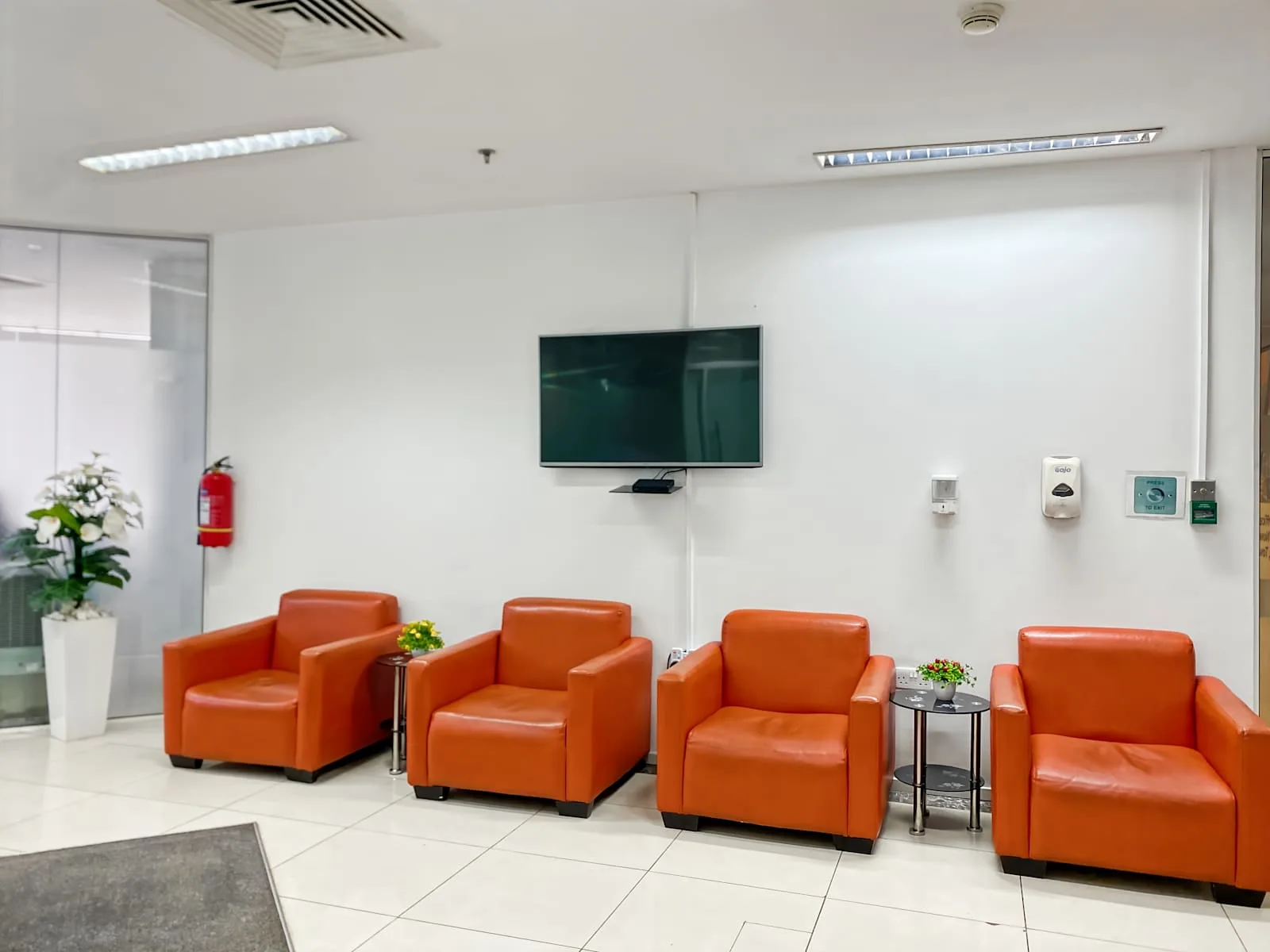 Regus ABUJA, Constitution Avenue, Lounge, Abuja