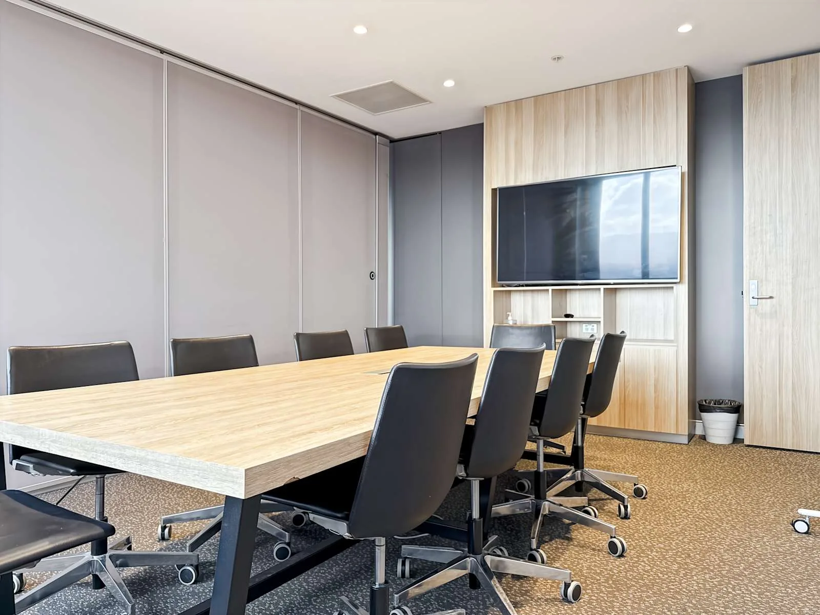 Regus ADELAIDE, 25 Grenfell Street, Meeting room for 10 people, Adelaide, SA