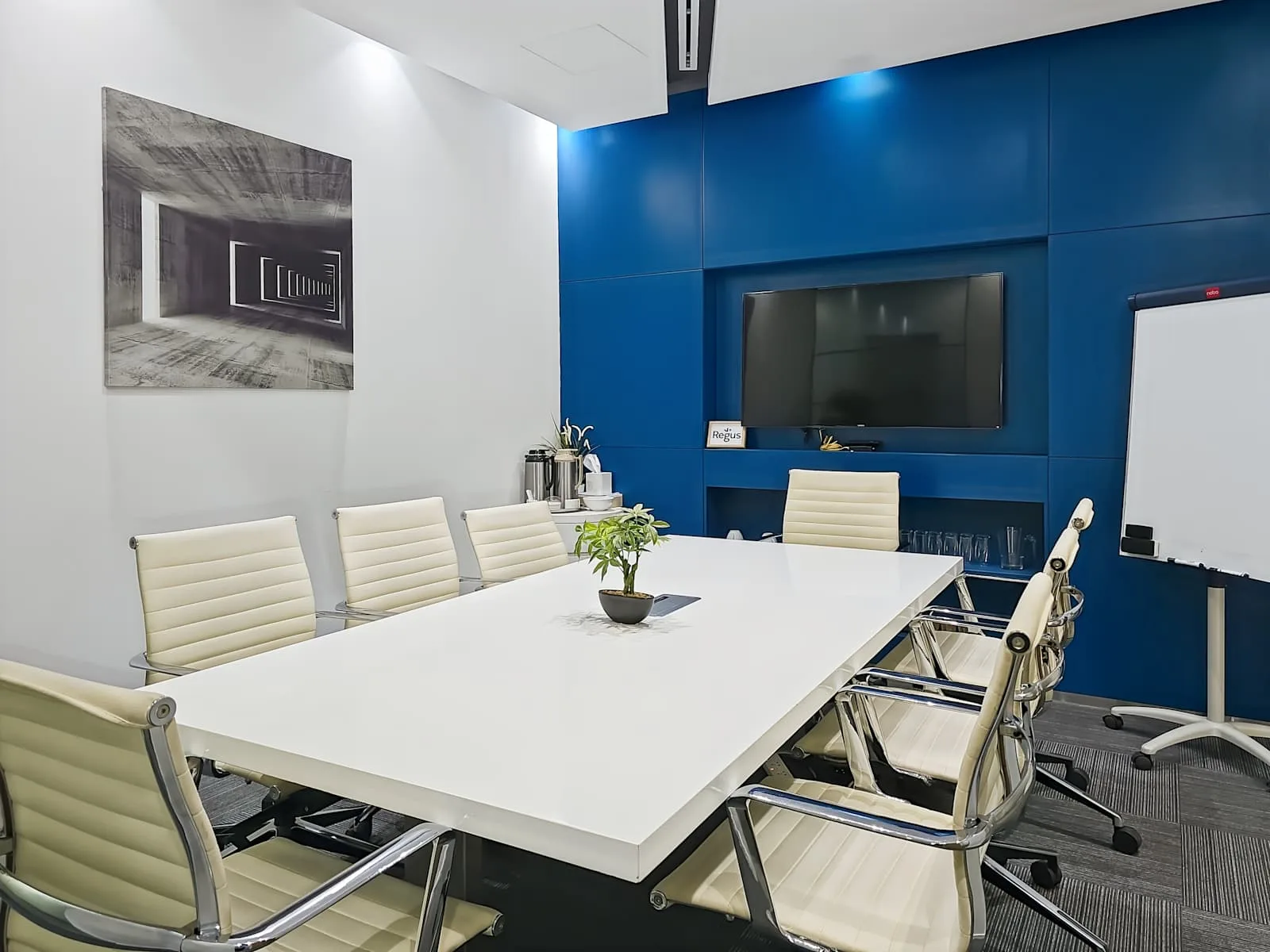 Regus AJMAN, Corniche, Meeting room for 8 people, Ajman
