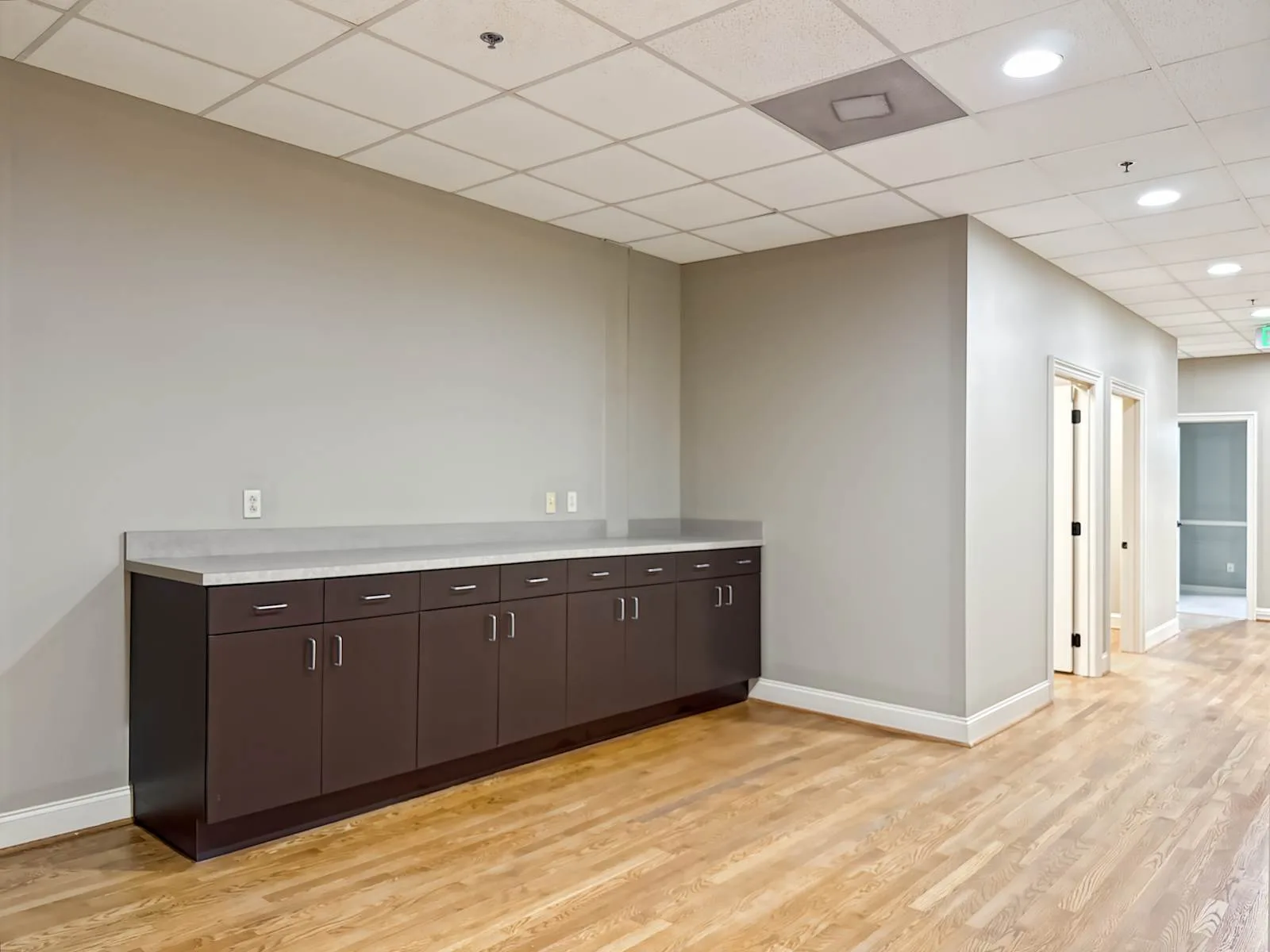 Regus AL, Birmingham - 1st Ave N, Kitchen, Birmingham, AL