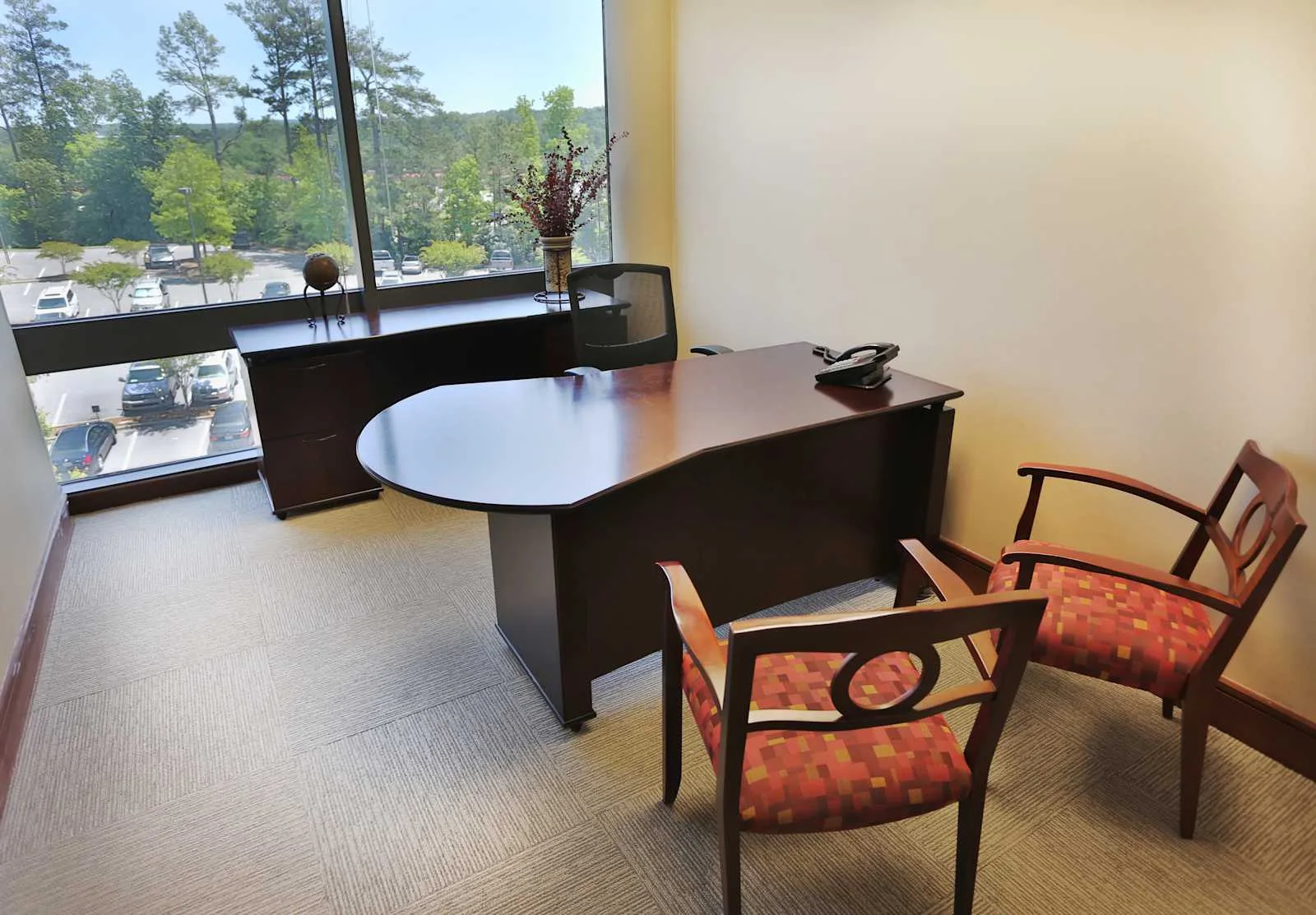 Regus AL, Birmingham - Chase Corporate Center, Private office, 1 desk, Hoover, AL