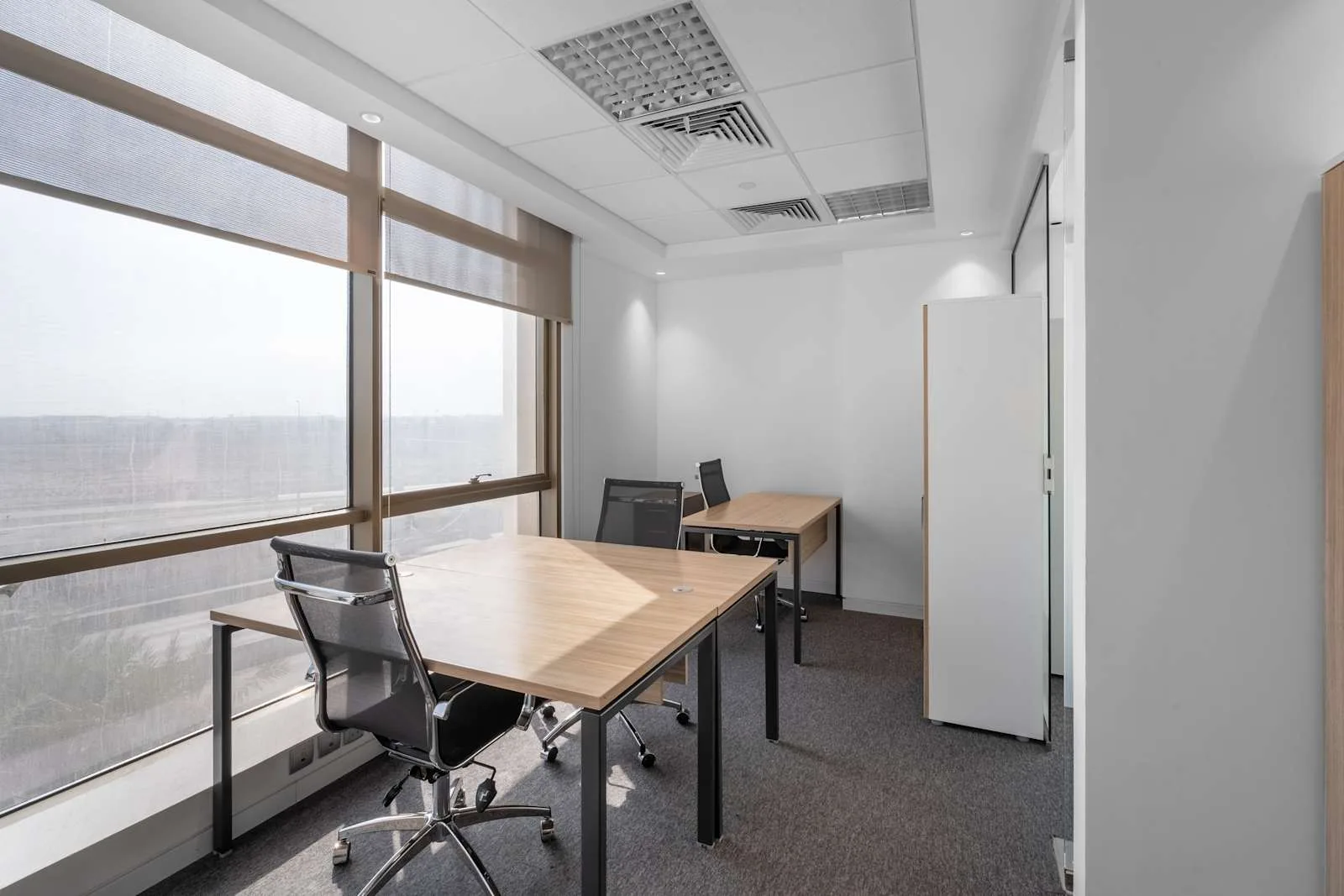 Regus AL KHOBAR, Al Rashed Towers، مكتب خاص بـ 3 محطات عمل، الخبر