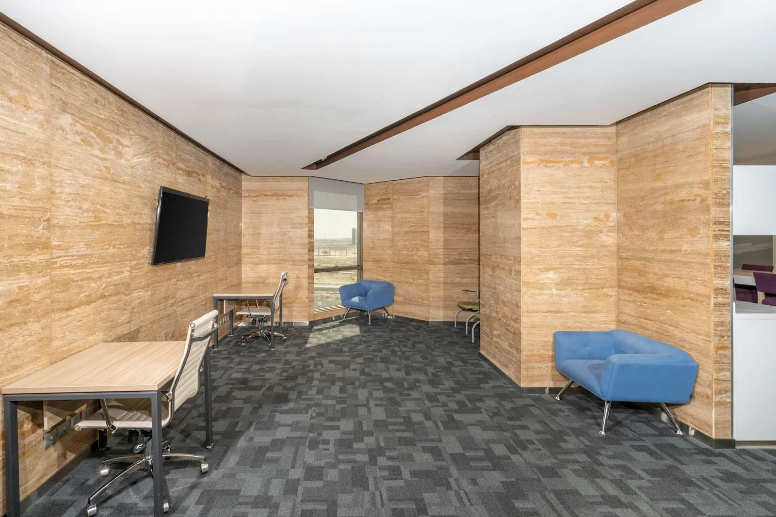 Regus AL KHOBAR, Al Rashed Towers، مكتب خاص بمحطتي عمل، الخبر