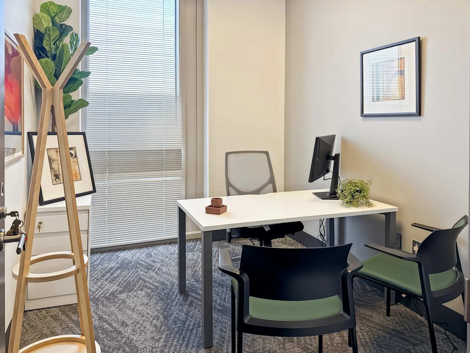 Regus AL, Montgomery - RSA Dexter, Private office, 1 desk, Montgomery, AL