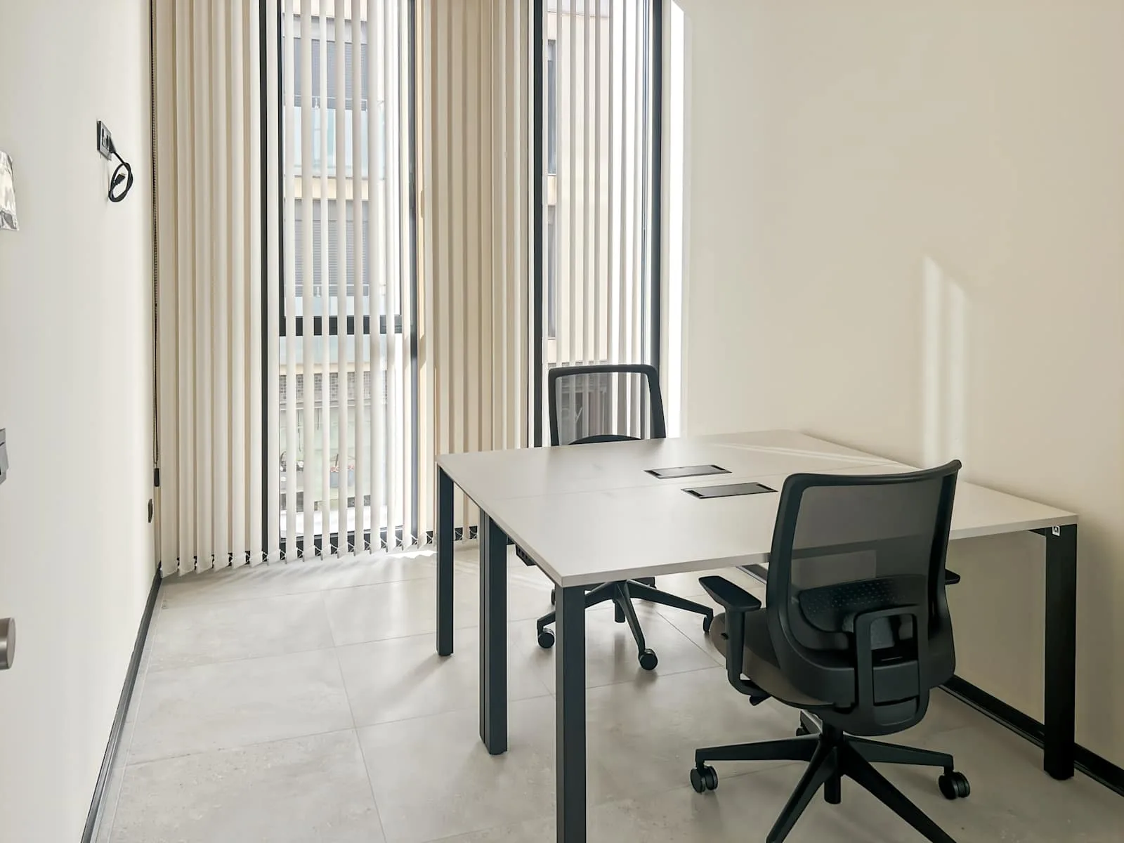 Regus Almeria, Vera, Despacho privado con 2 puestos, Aguilas