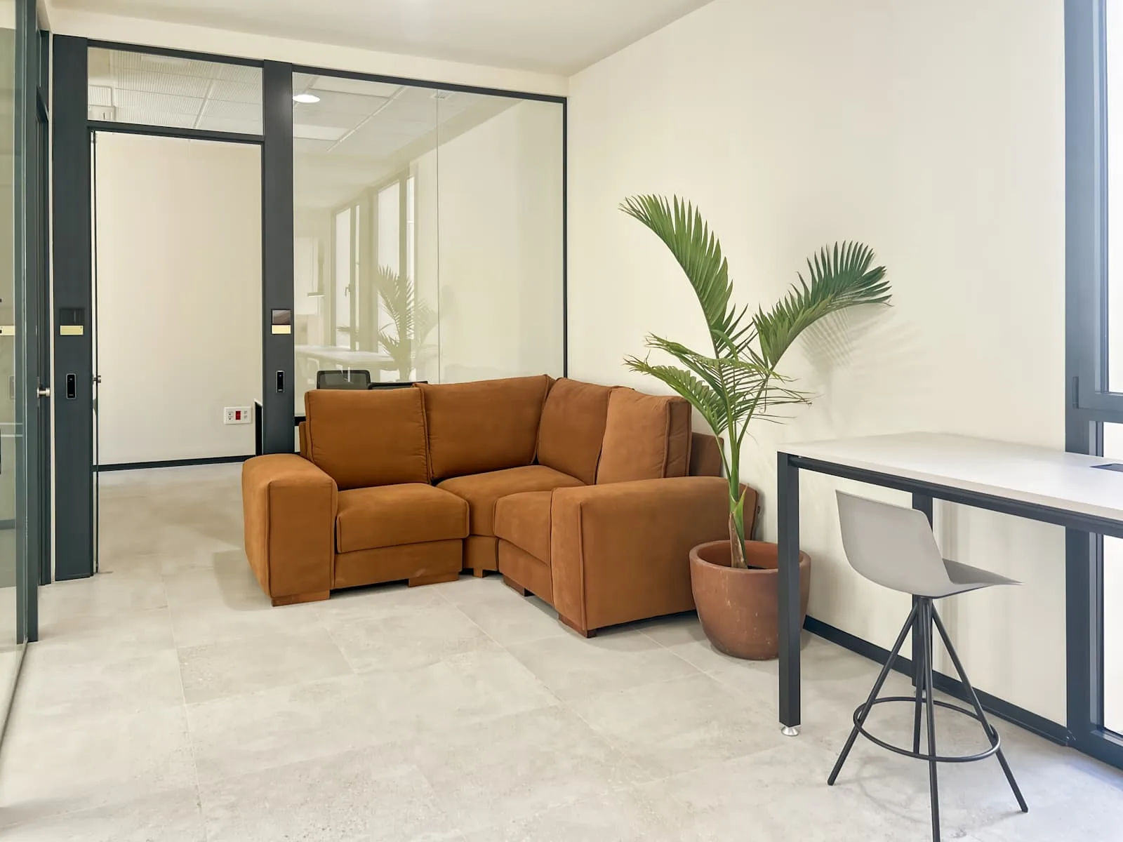 Regus Almeria, Vera, Zona de descanso, Aguilas