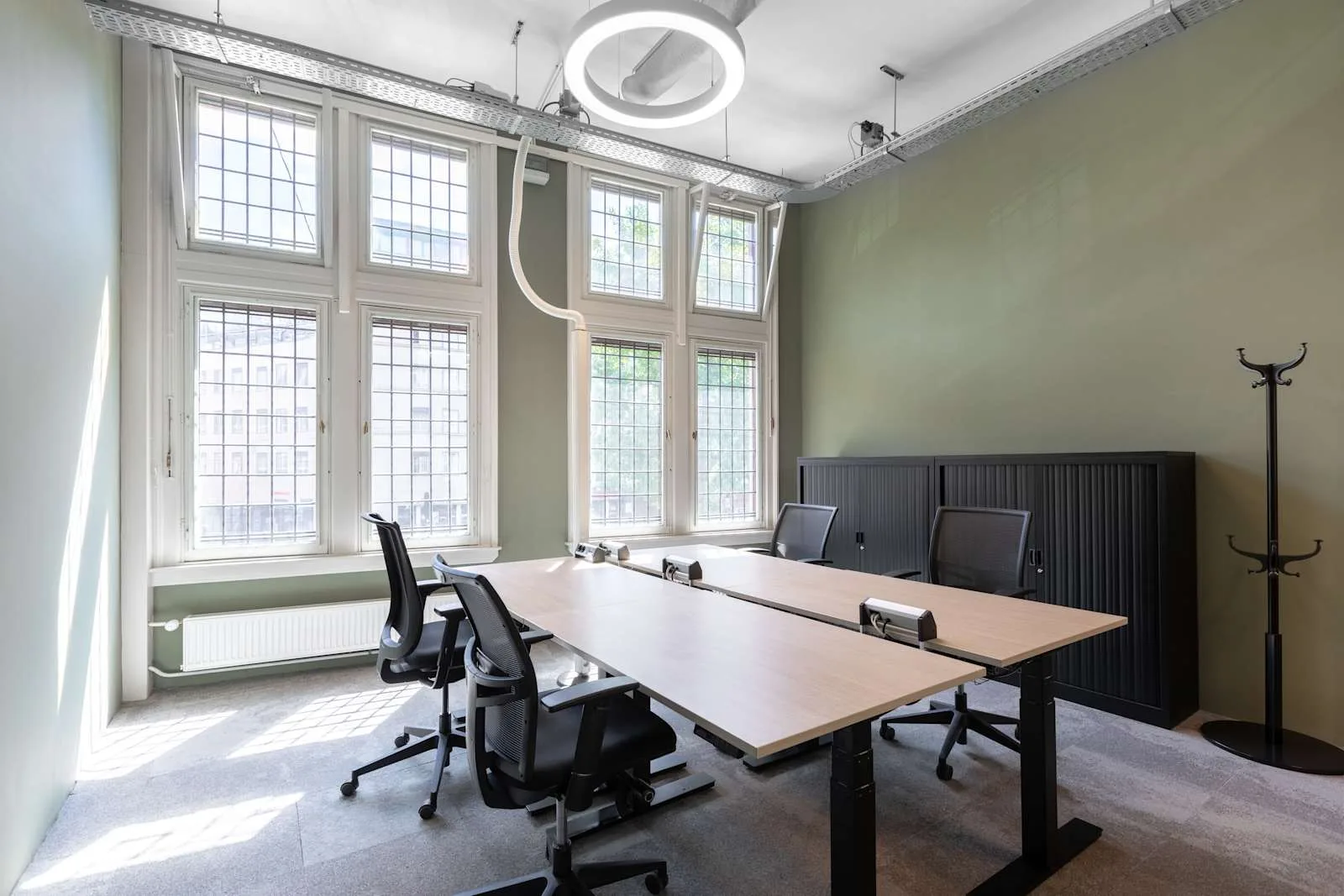 Regus Amsterdam, Nieuwezijds, Private office, 4 desks, Amsterdam