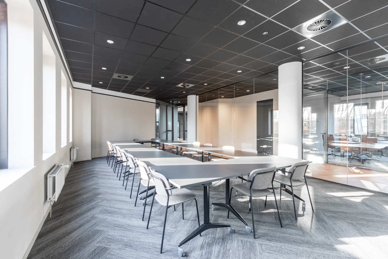 Regus Amsterdam, Sloterdijk, Salle de formation 18 personnes, Amsterdam