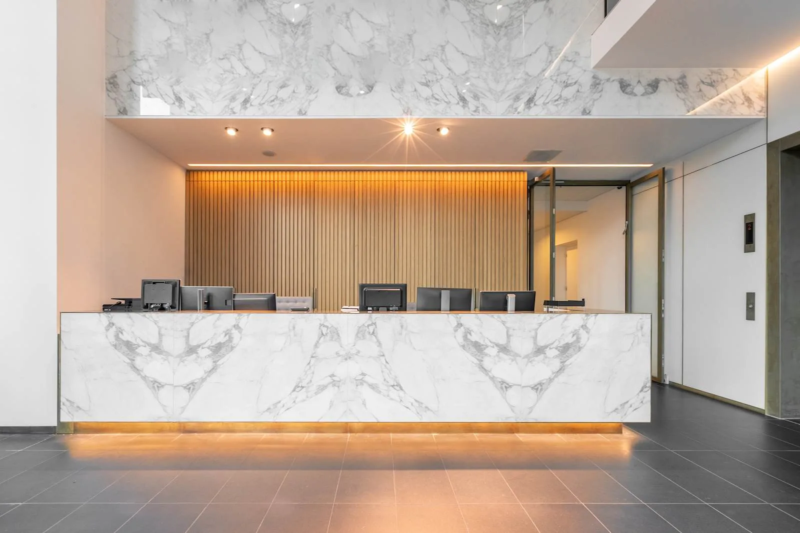 Regus AMSTERDAM, Vinoly, Reception, Amsterdam