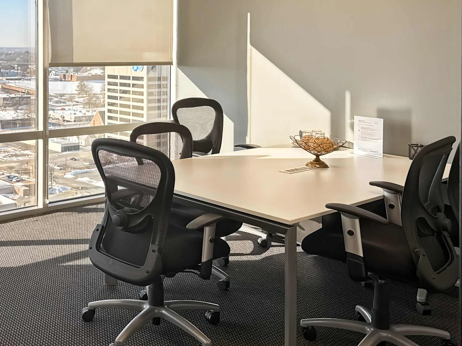 Regus AR, Little Rock - Regions Center, Meeting room for 5 people, Little Rock, AR