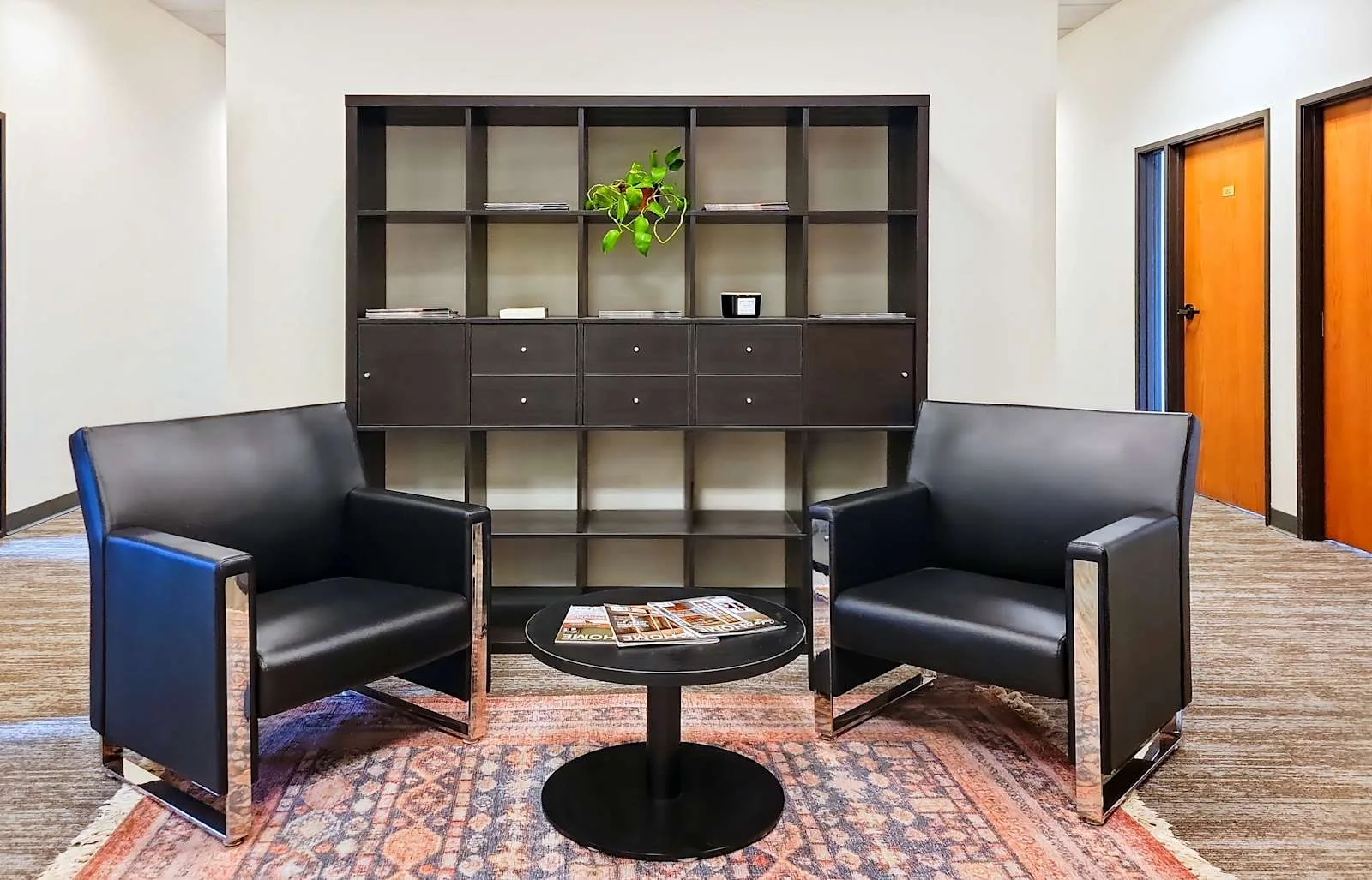 Regus AZ, Flagstaff - W University Ave, Lounge, Flagstaff, AZ