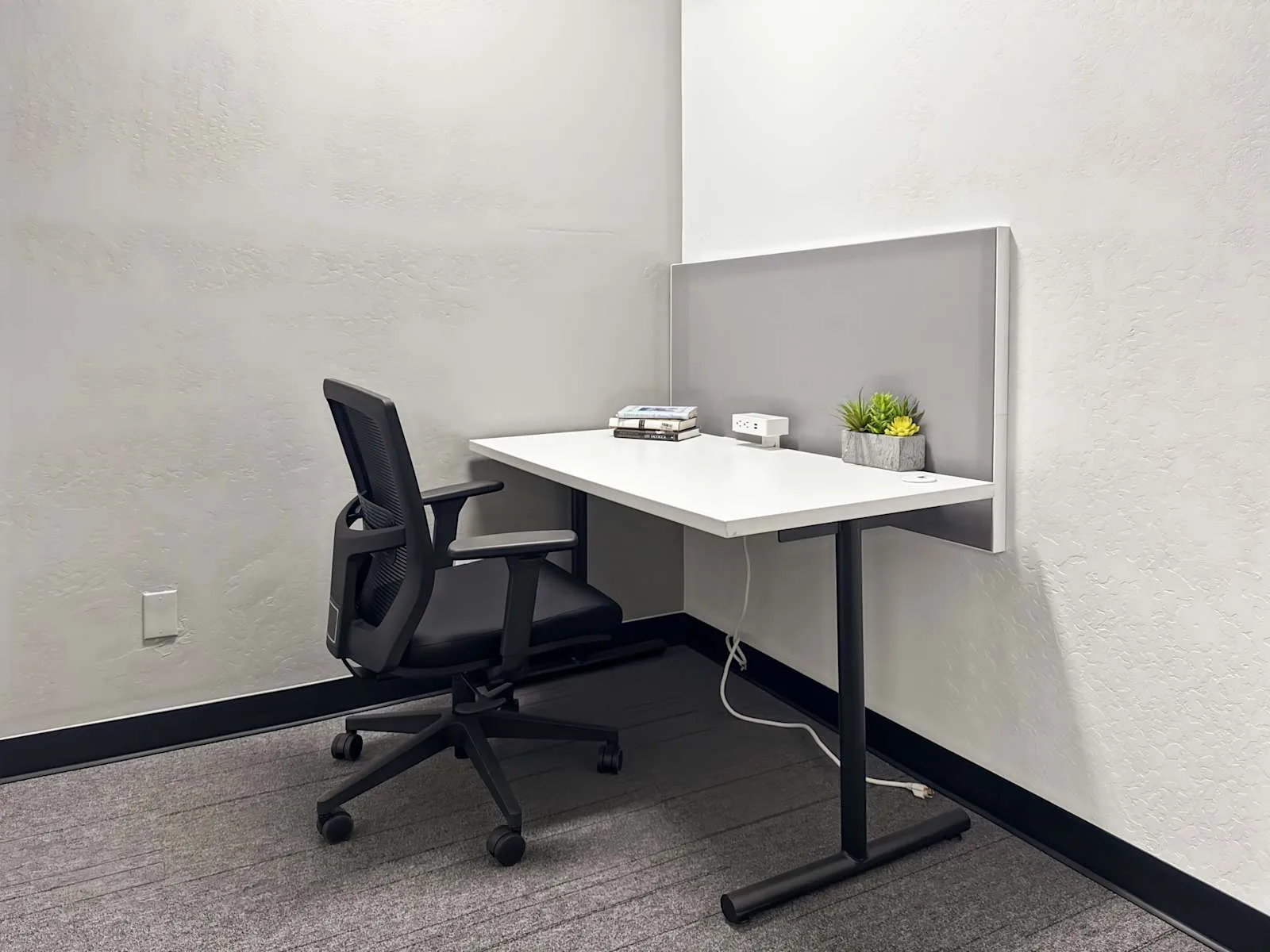 Regus AZ, Mesa- W Brown Rd, Private office, 1 desk, Mesa, AZ