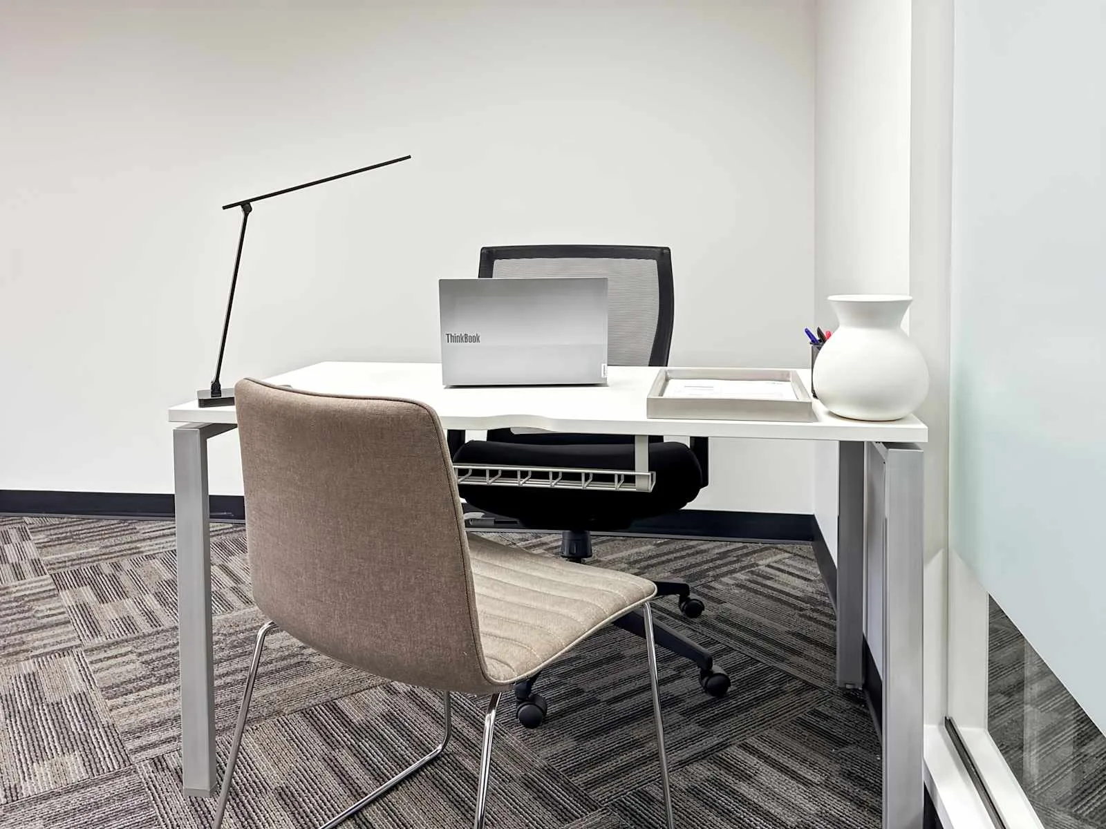 Regus AZ, Phoenix - E Thomas Rd, Private office, 1 desk, Phoenix, AZ