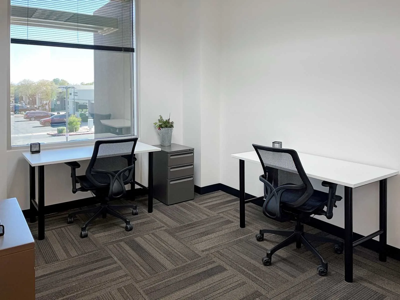 Regus AZ, Scottsdale - N 92nd St, Private office, 2 desks, Scottsdale, AZ