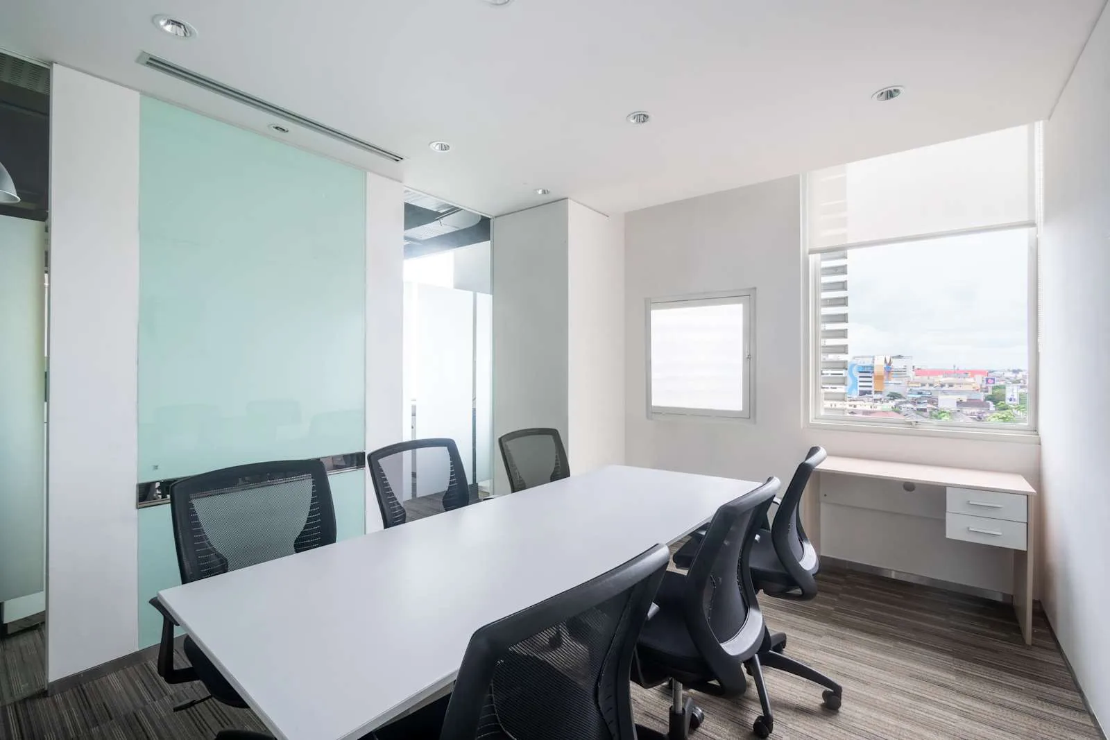 Regus BALIKPAPAN, Panin Tower, Ruang rapat untuk 6 orang, Balikpapan