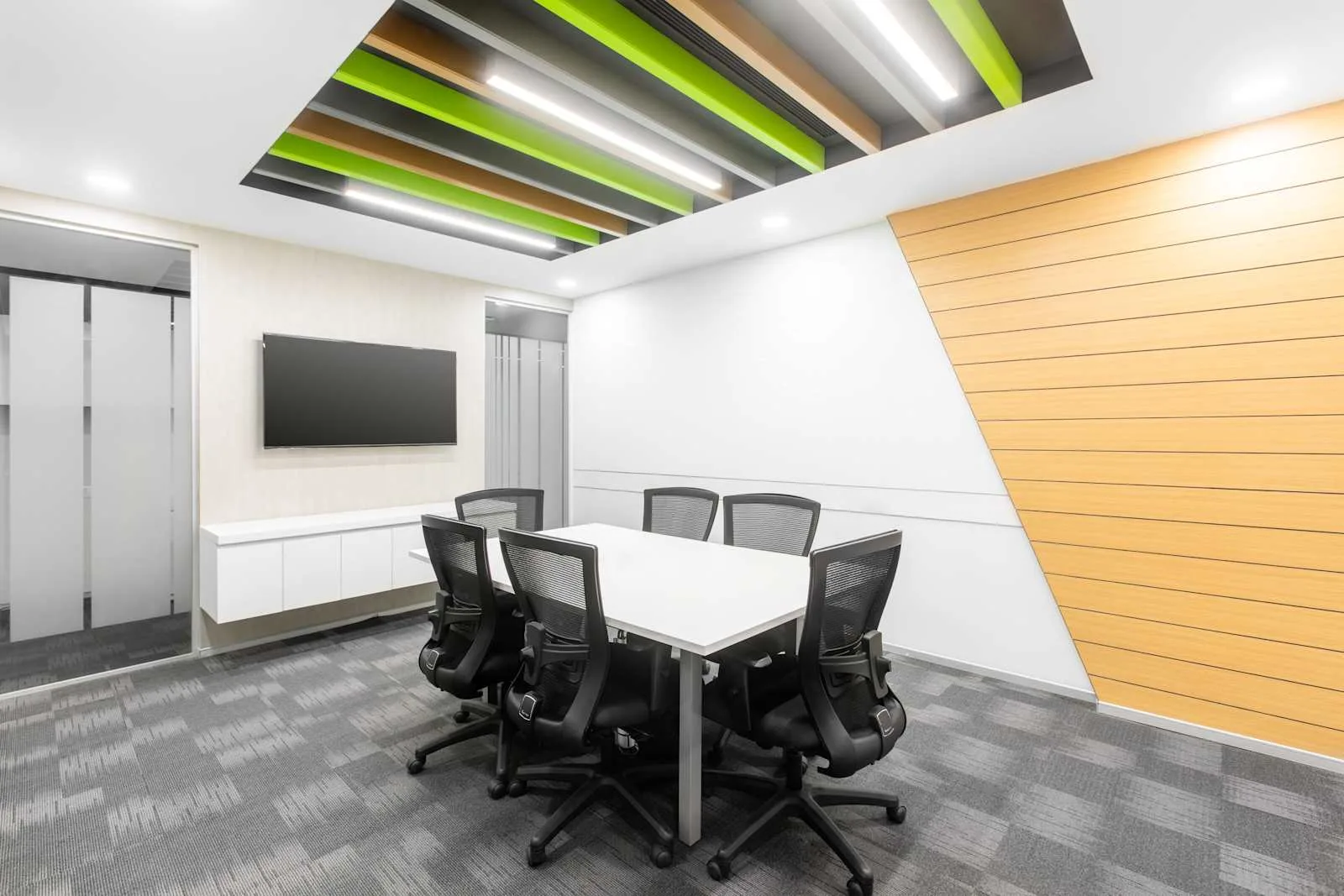 Regus BANGALORE, Supreme, Meeting room for 6 people, Bengaluru