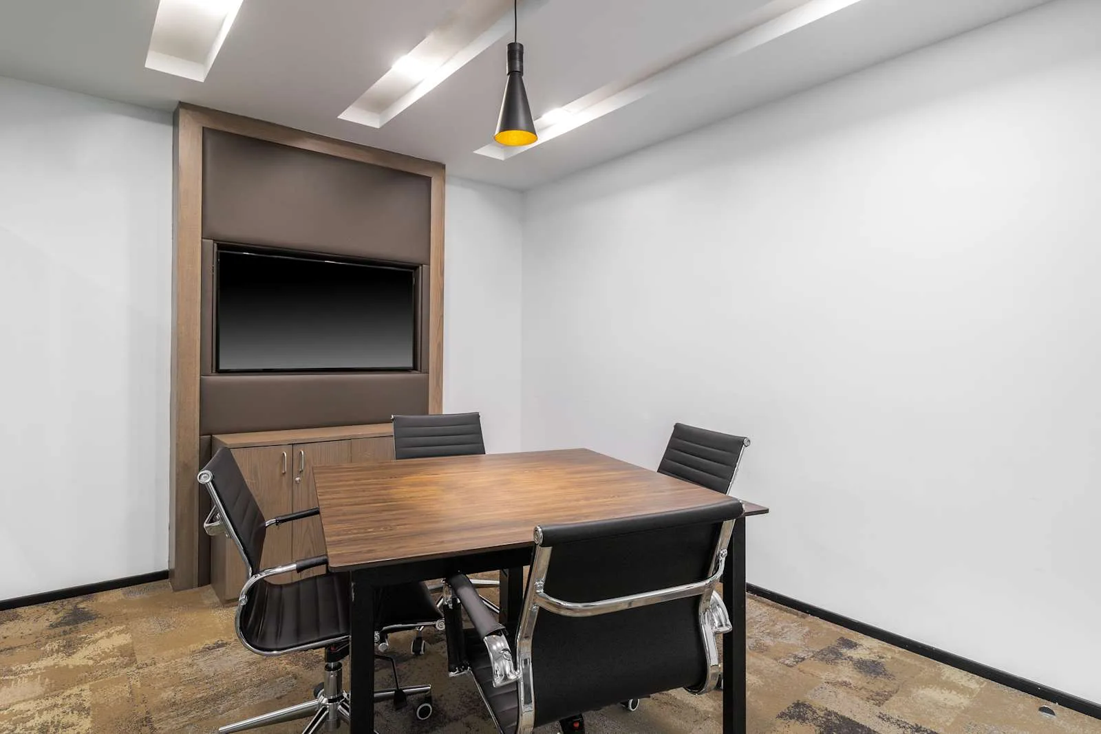 Regus BANGALORE, Tejas Arcade, 4 लोगों के लिए बैठक कक्ष, बेंगलुरु