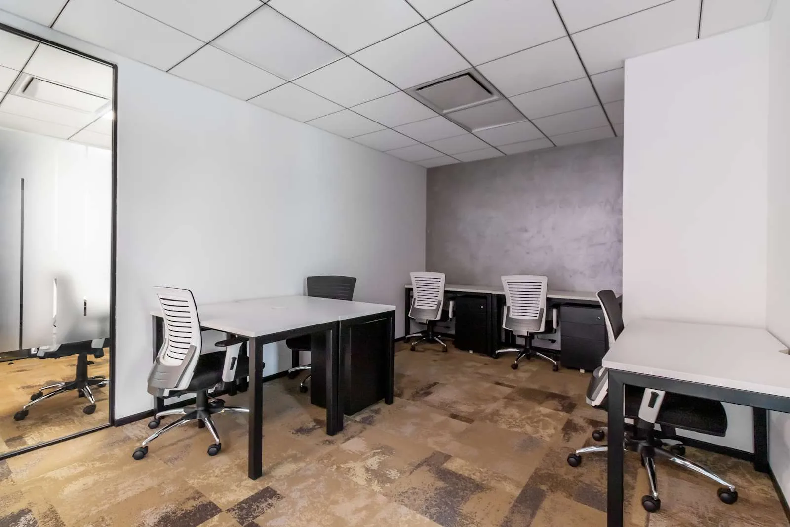 Regus BANGALORE, Tejas Arcade, 5 वर्कस्टेशन वाला निजी कार्यालय, बेंगलुरु
