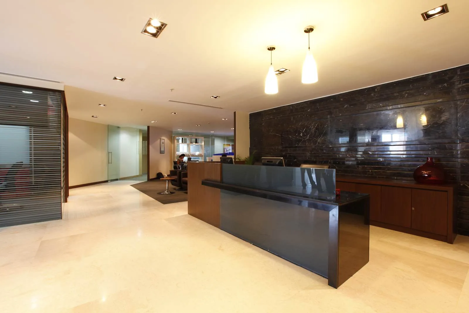 Regus Bangalore UB City, Reception, Bengaluru