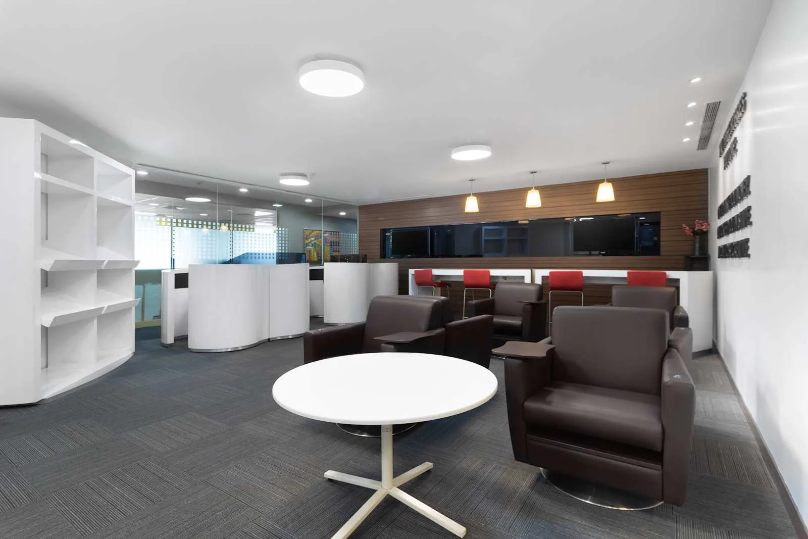 Regus Bangalore UB City, Lounge, Bengaluru