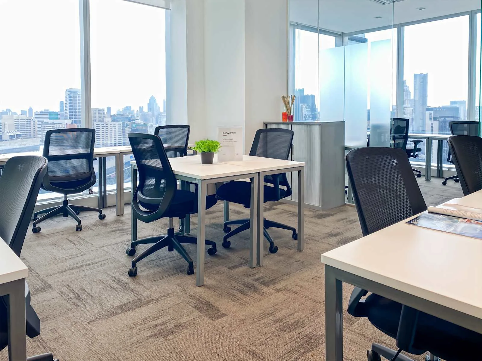 Regus BANGKOK, Bhiraj Tower, พื้นที่เปิดโล่ง, กรุงเทพมหานคร