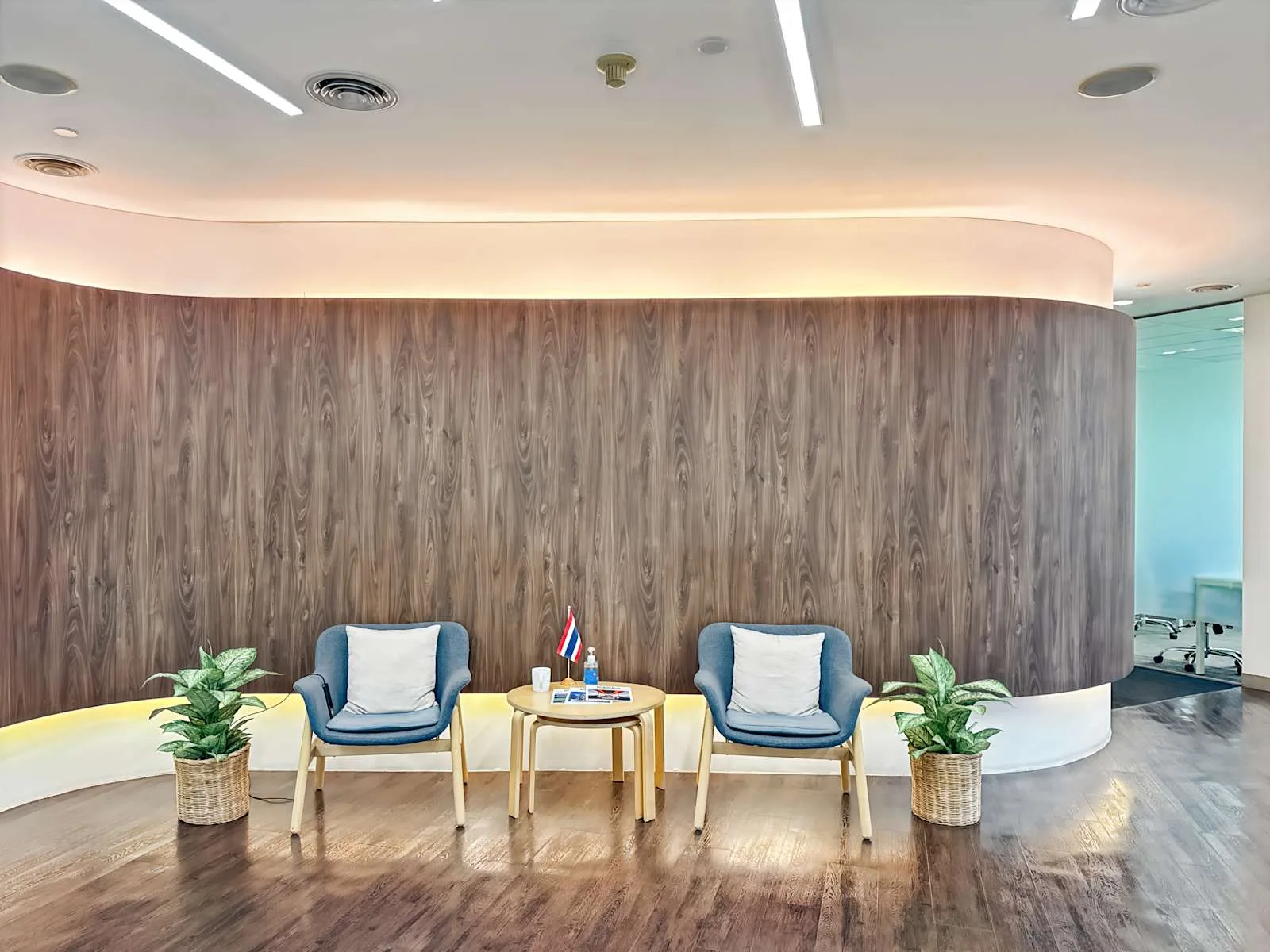 Regus BANGKOK, CRC Tower - All Seasons Place, แผนกต้อนรับ, กรุงเทพมหานคร