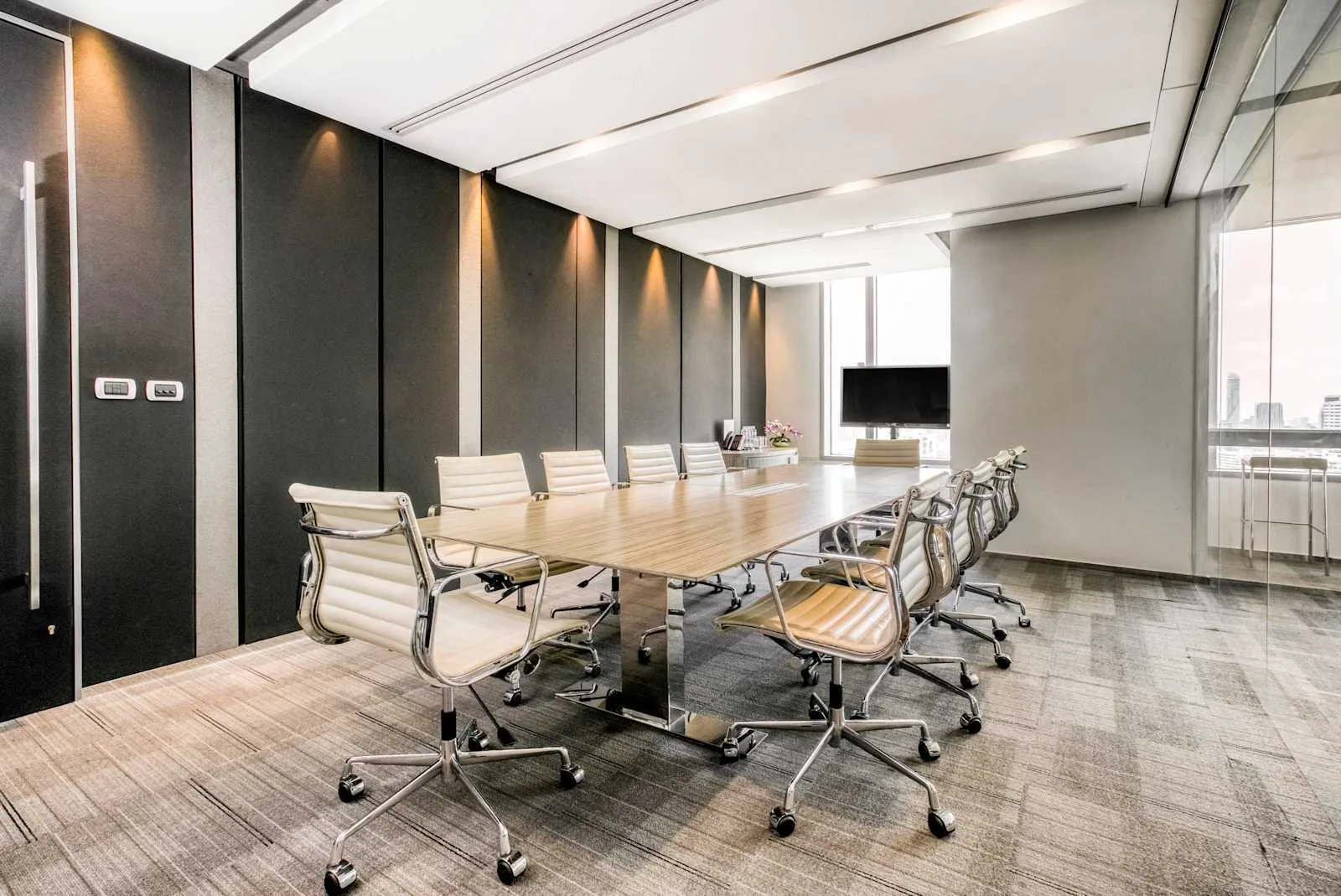 Regus BANGKOK, Exchange Tower, Meeting room for 12 people, Bangkok