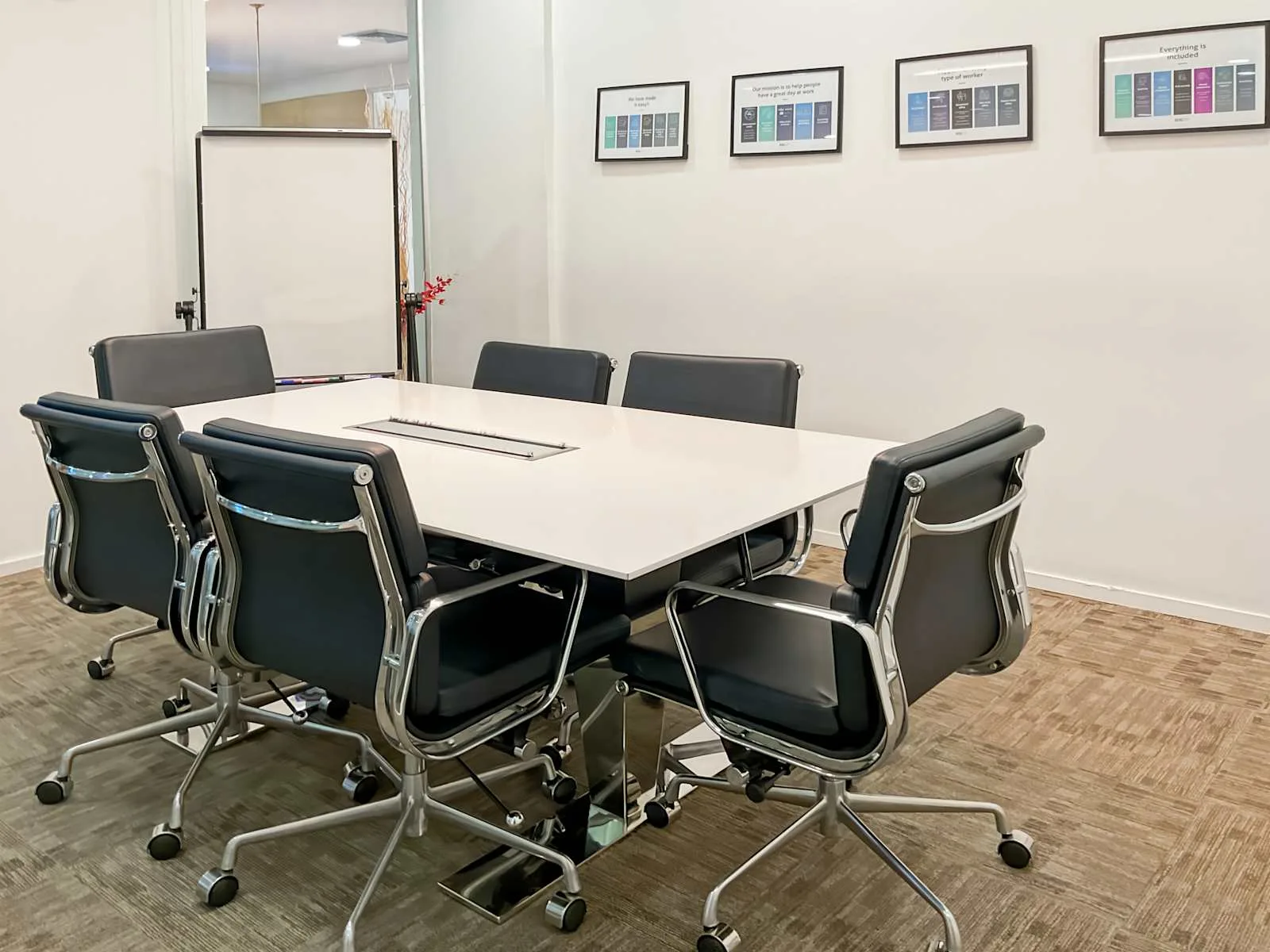 Regus BANGKOK, Gaysorn Plaza, ห้องประชุมสำหรับ 7 คน, กรุงเทพมหานคร