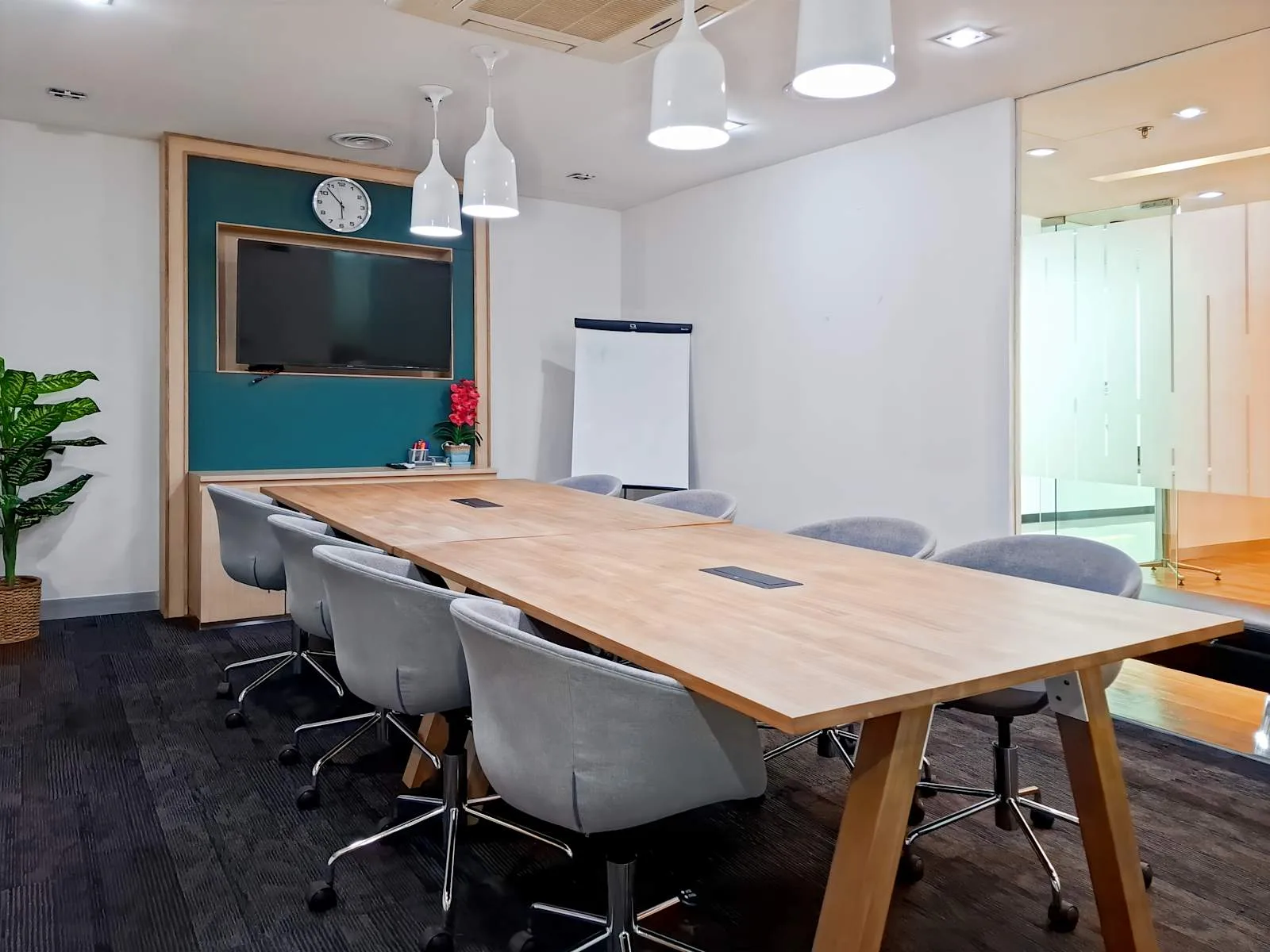 Regus BANGKOK, Interchange 21, Meeting room for 10 people, Bangkok
