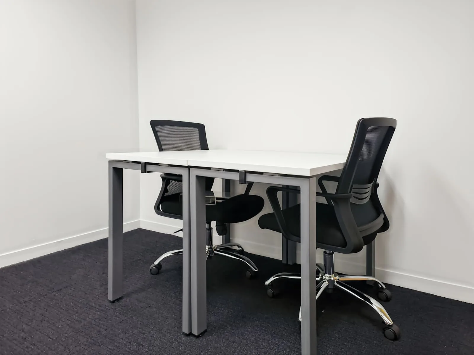 Regus BANGKOK, M Thai Tower - All Seasons Place, Private office, 2 desks, Bangkok