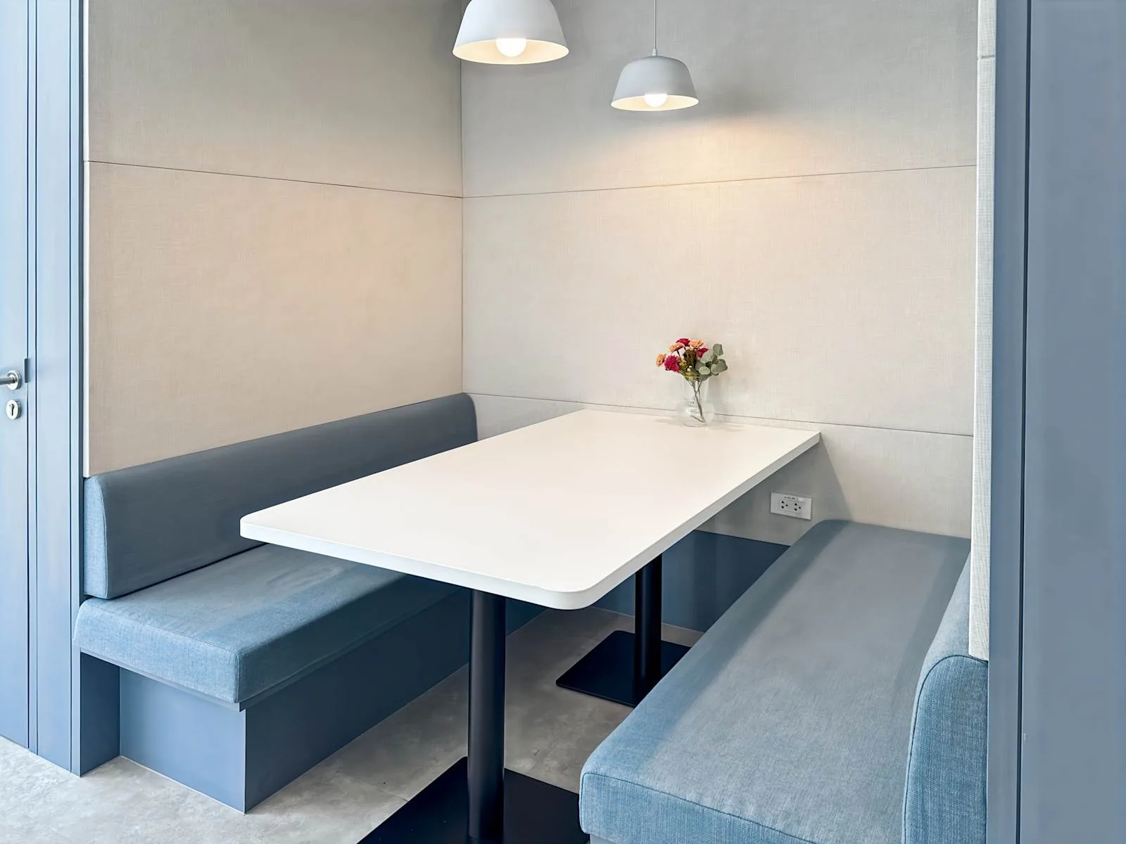 Regus Bangkok, Rasa One Tower, Meeting room for 4 people, Bangkok