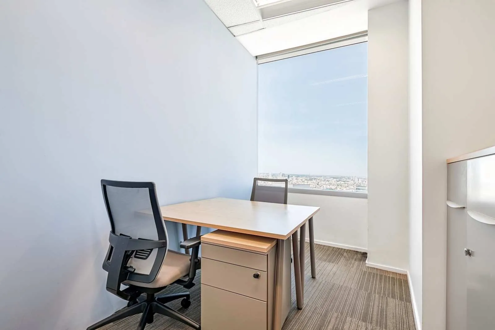 Regus BANGKOK, Sathorn Square, Private office, 2 desks, Bangkok