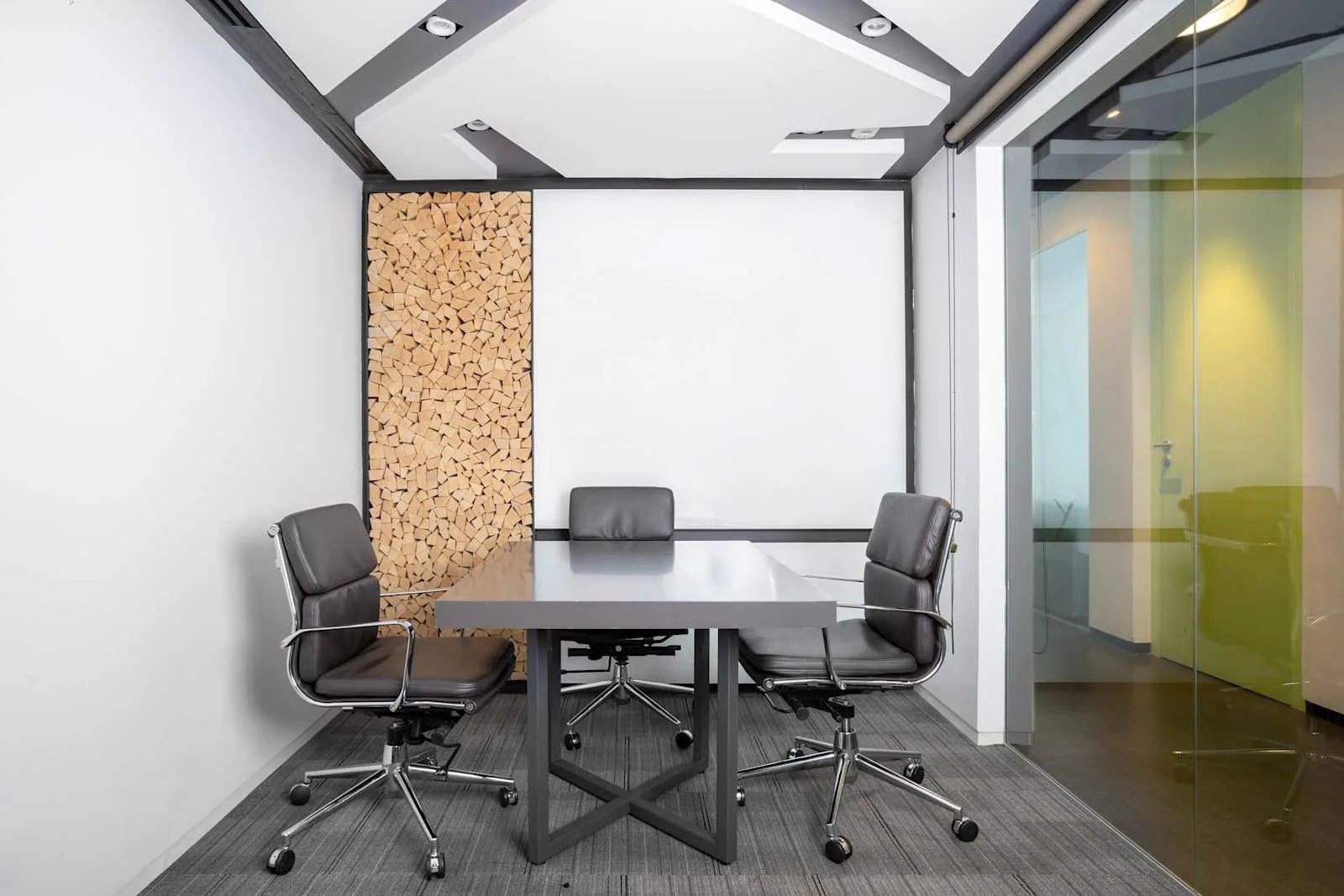 Regus BANGKOK, Siam Tower, ห้องประชุมสำหรับ 3 คน, กรุงเทพมหานคร