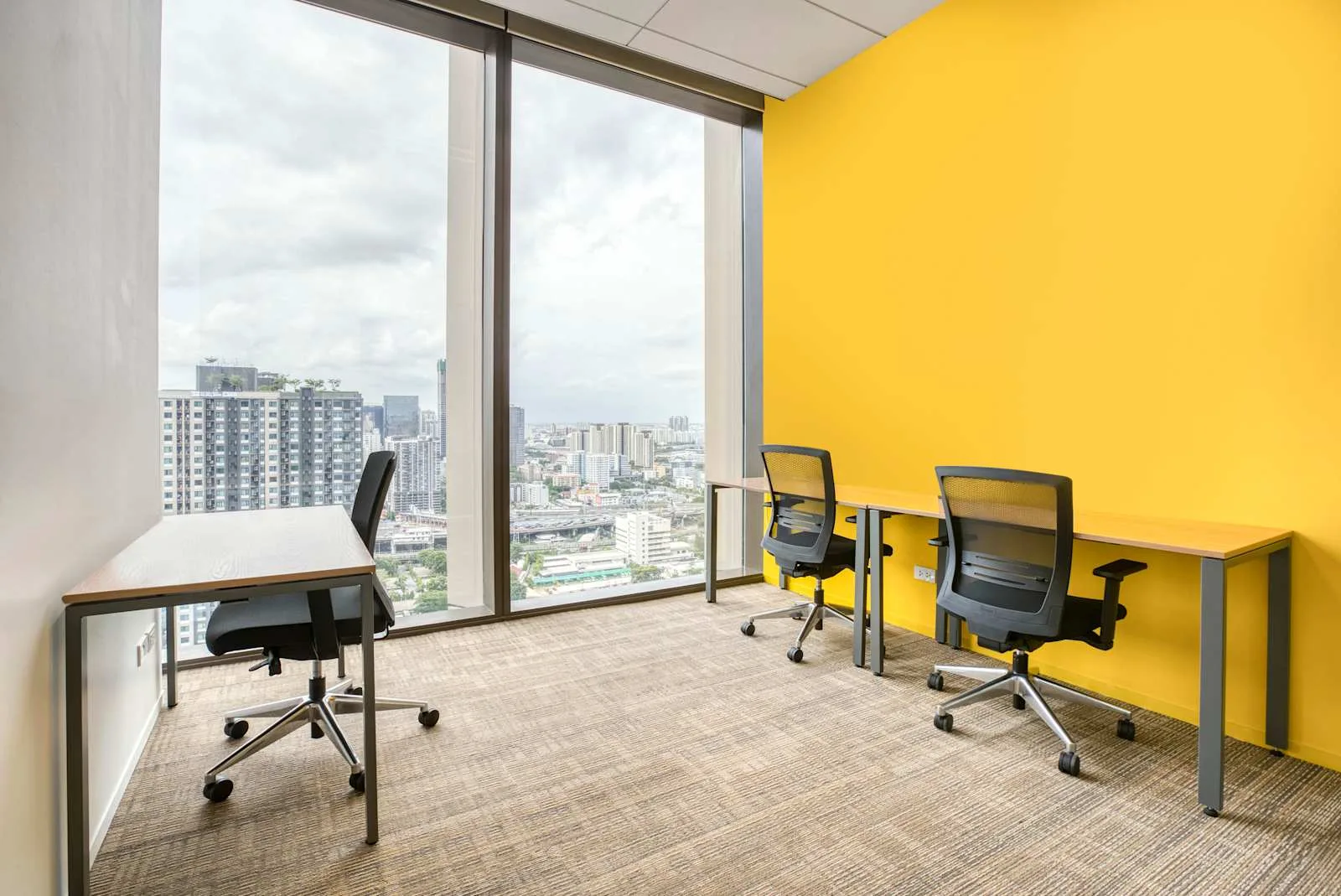 Regus BANGKOK, Regus Singha Complex, Private office, 3 desks, Bangkok