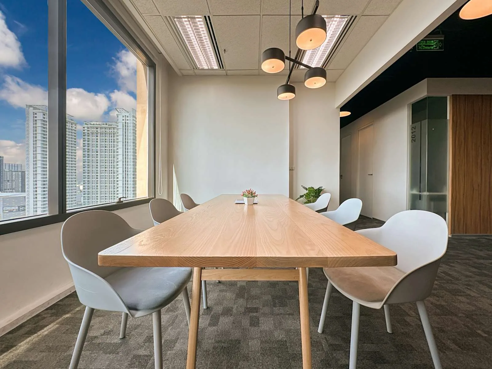 Regus BANGKOK, SJ Infinite I Business Complex, Meeting room for 6 people, Bangkok