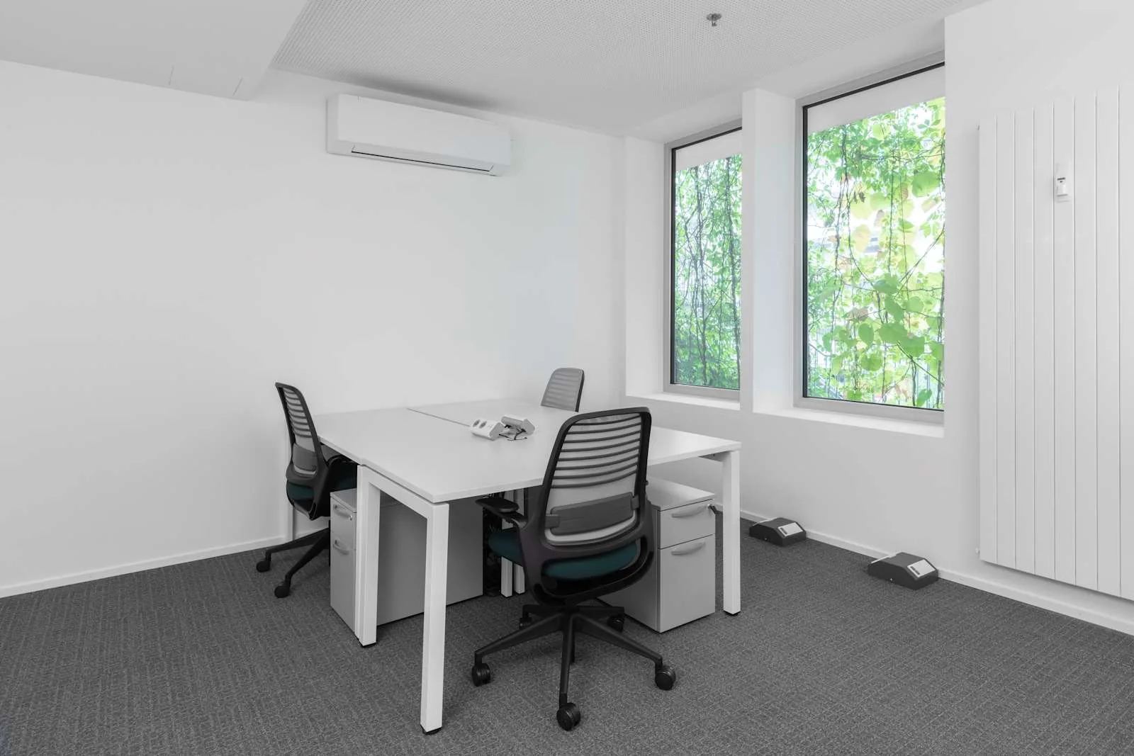 Regus BASEL, Stücki Village, Privatbüro mit 4 Arbeitsplätzen, Basel