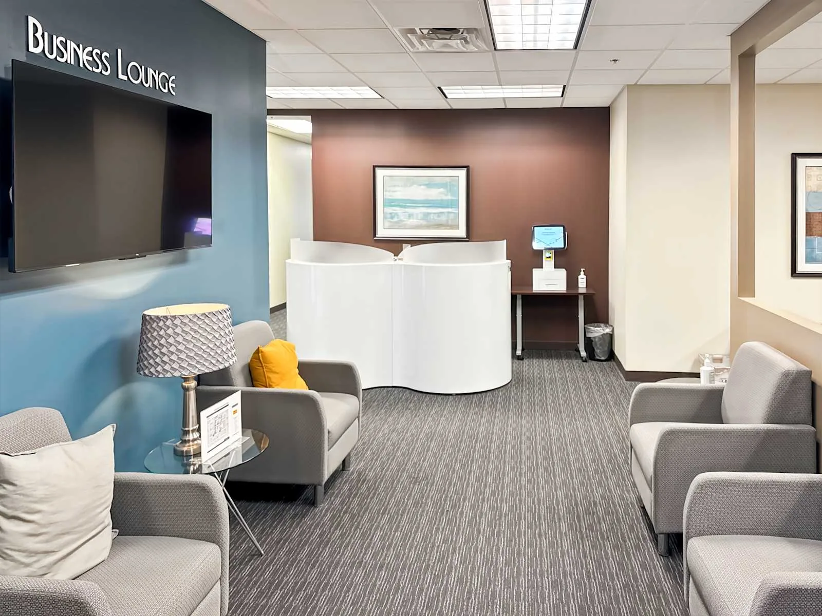 Regus LA, Baton Rouge - Downtown - One American Place, Lounge, Baton Rouge, LA