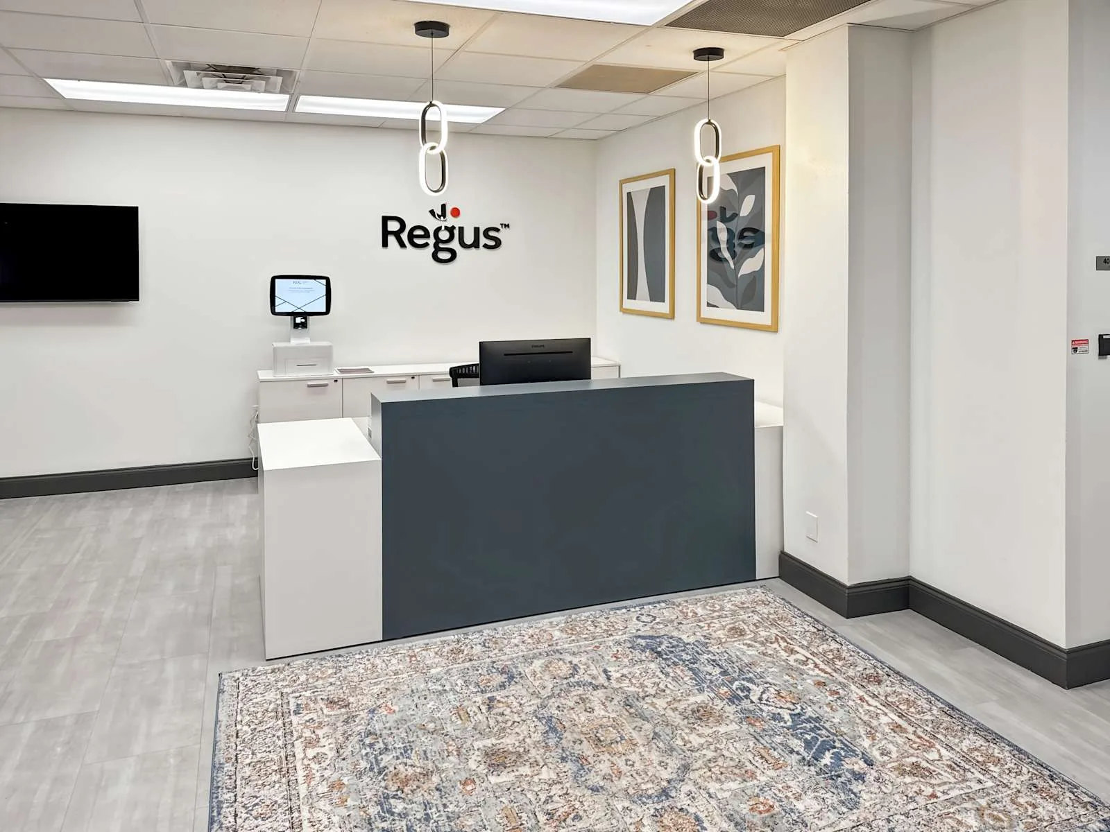 Regus LA, Baton Rouge - Florida St, Reception, Baton Rouge, LA