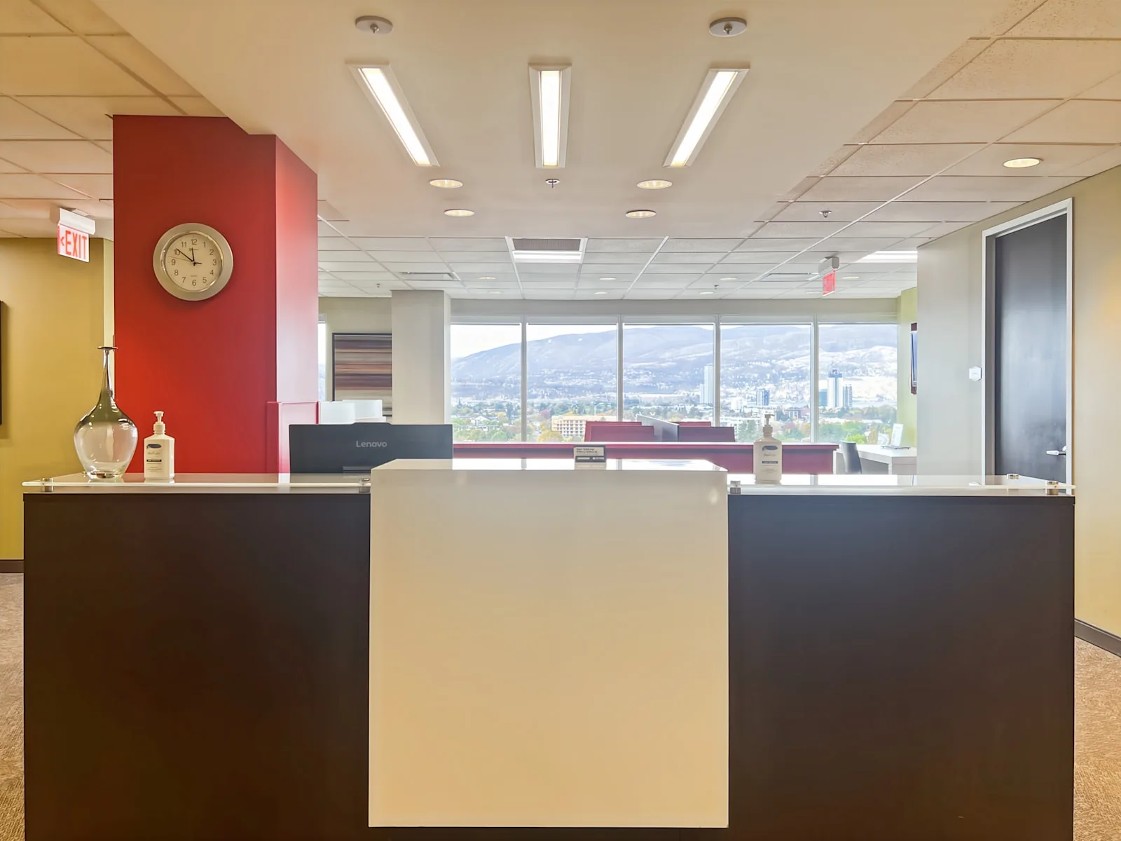 Regus BC, Kelowna - Landmark, Reception, Kelowna, BC