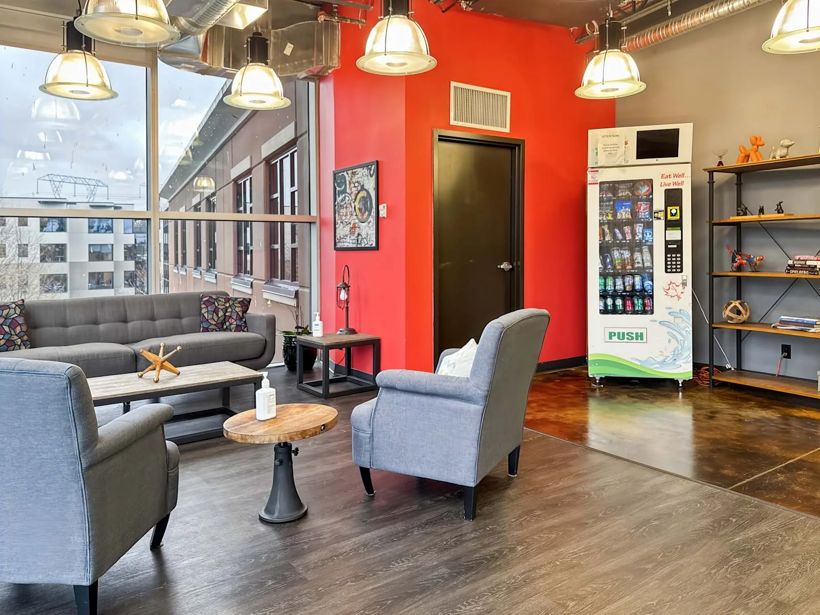 Regus BC, Surrey - South Surrey, Lounge, Surrey, BC