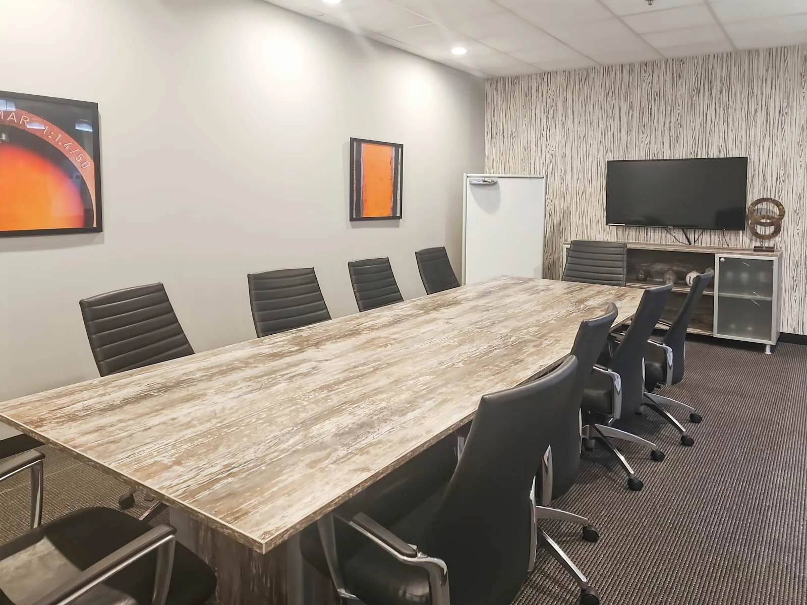 Regus BC, Vancouver - Port Moody, Meeting room for 9 people, Port Moody, BC