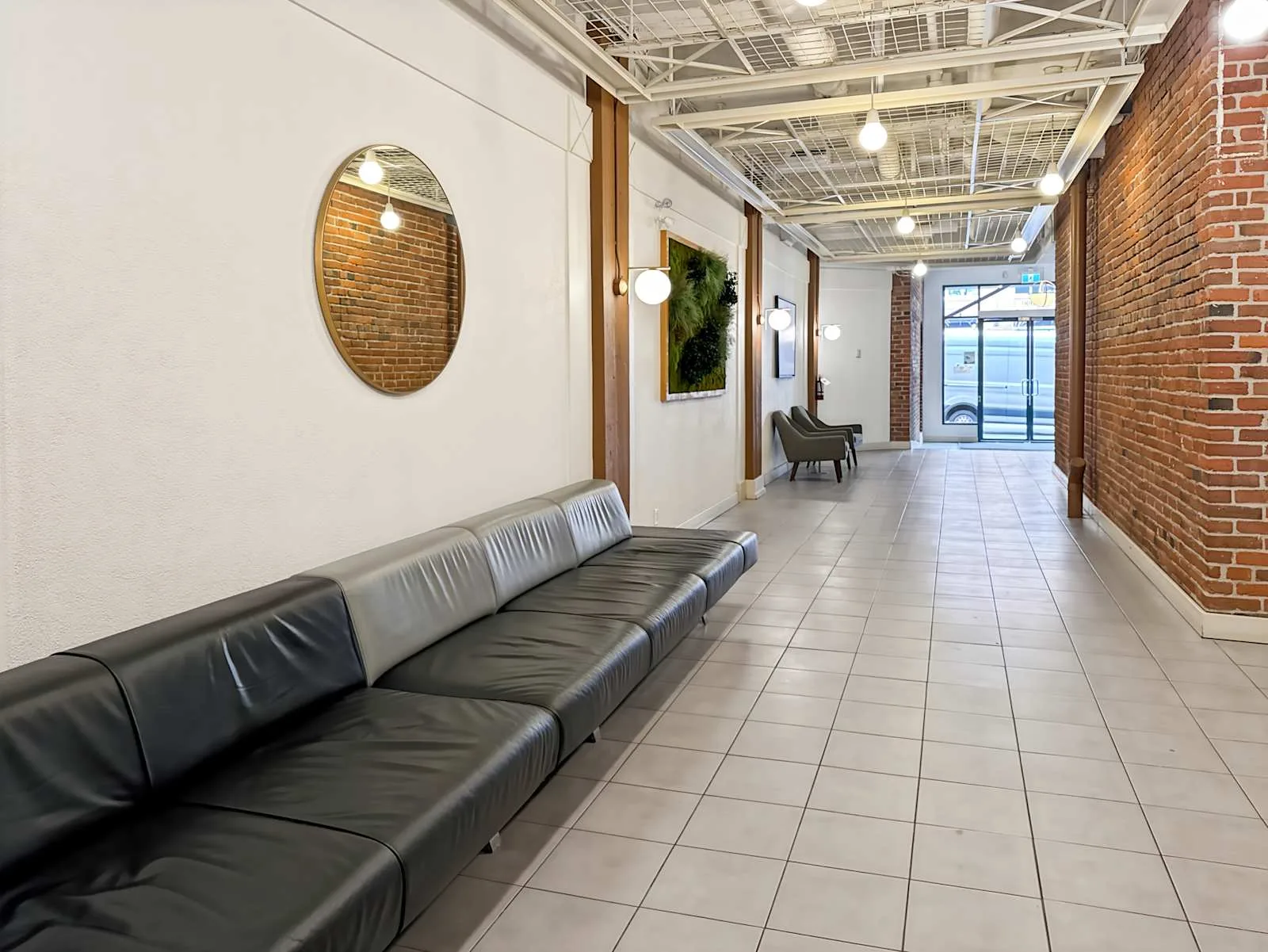 Regus BC, Vancouver – Yaletown, Lounge, Vancouver, BC