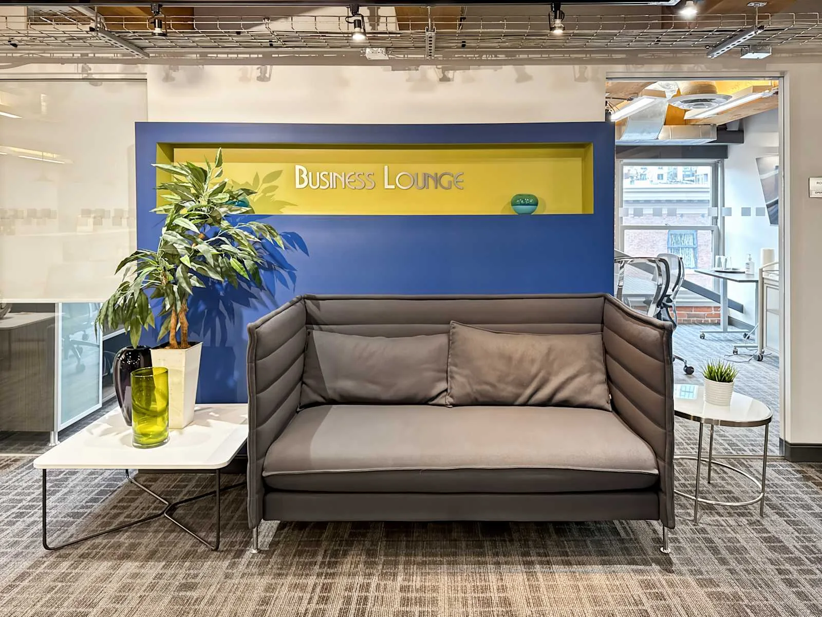 Regus BC, Vancouver – Yaletown, Lounge, Vancouver, BC