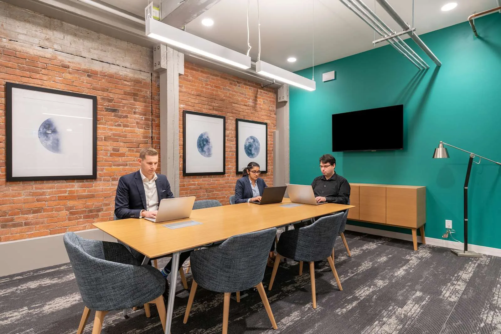 Regus BC, Victoria - Yates, Meeting room for 6 people, Victoria, BC