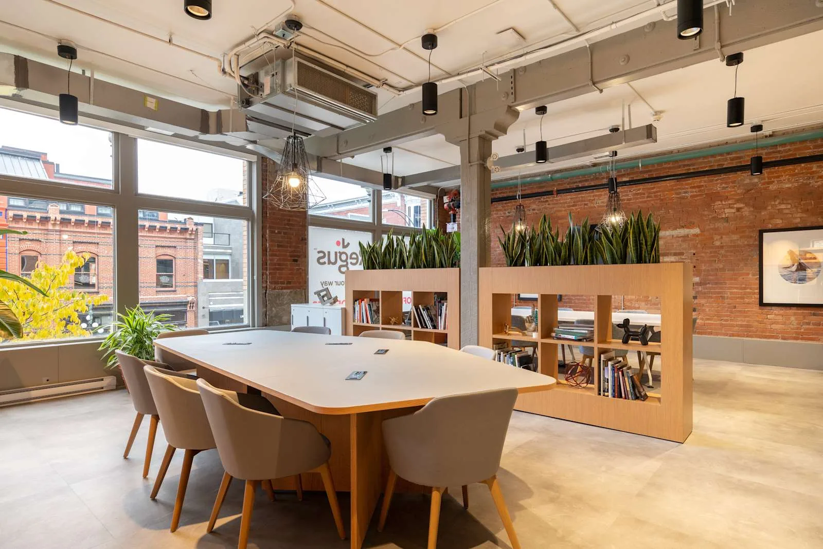 Regus BC, Victoria - Yates, Meeting room for 8 people, Victoria, BC
